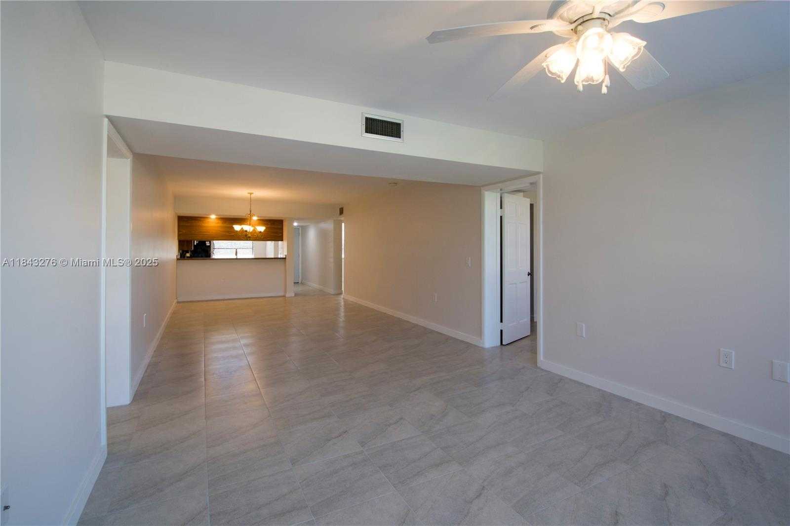 Small Image of 1717 WHITEHALL DR #201, Davie Number 5