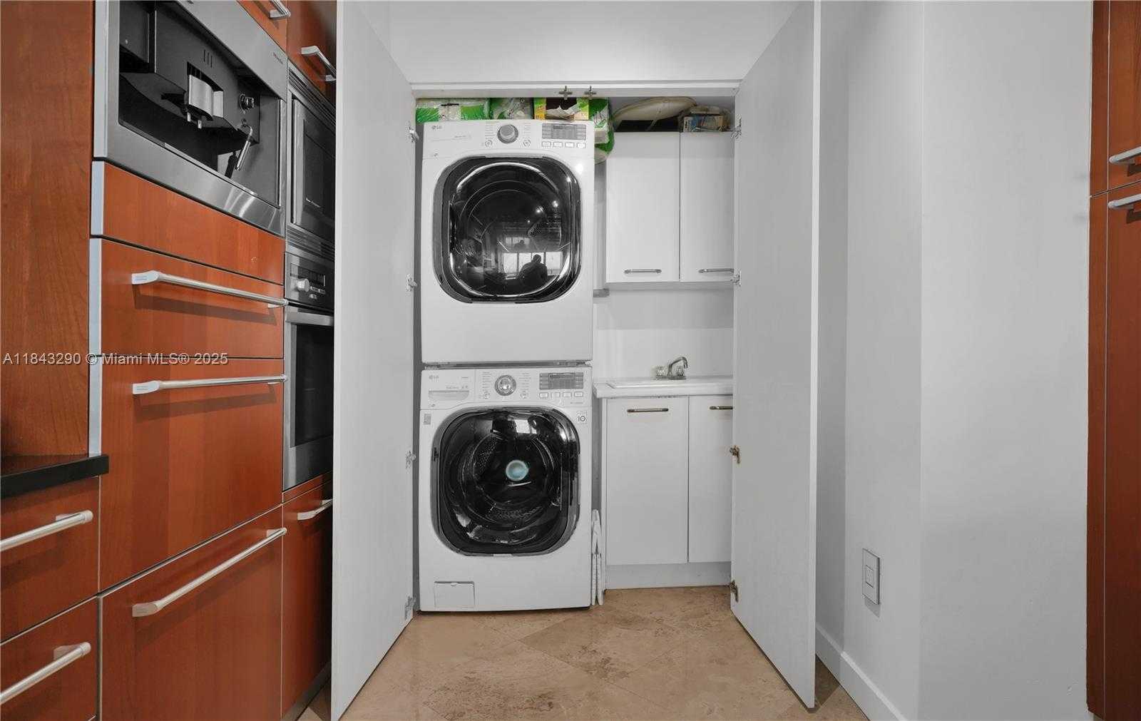 Small Image of 1331 BRICKELL BAY DR #4303, Miami Number 18