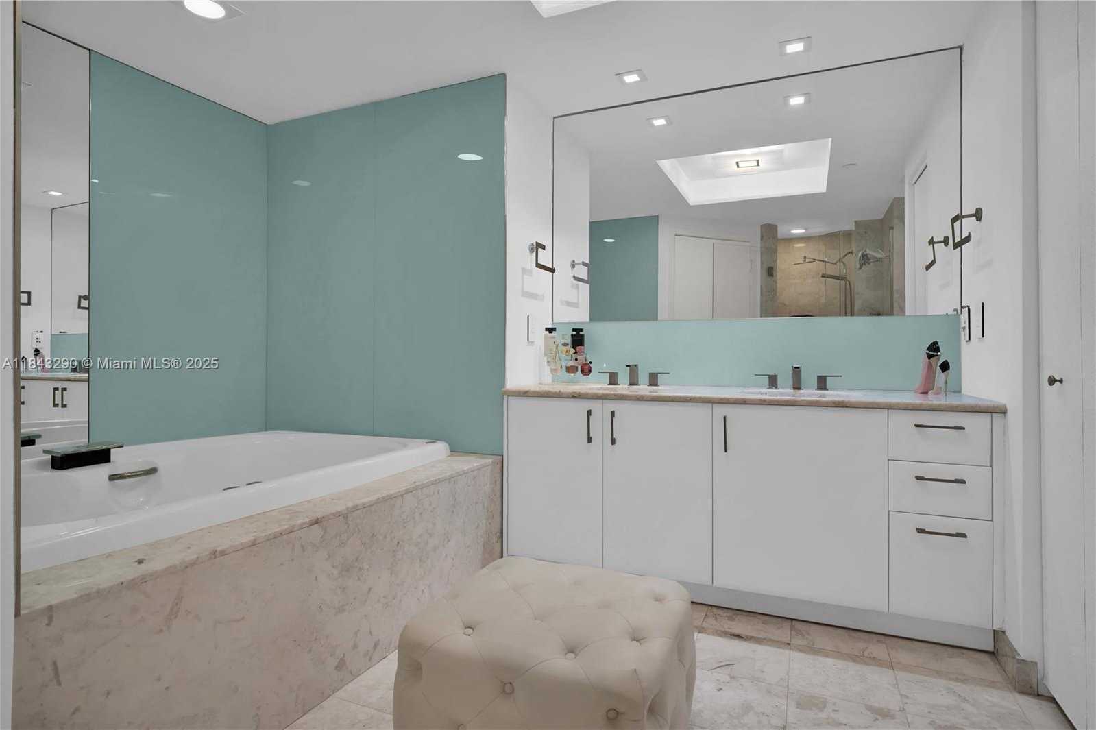 Small Image of 1331 BRICKELL BAY DR #4303, Miami Number 23
