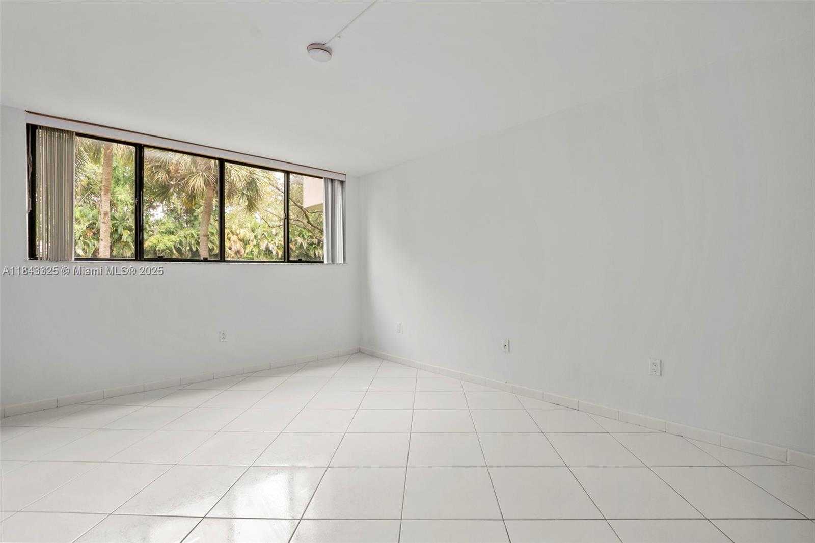 Small Image of 9735 NORTH WEST 52ND ST #115, Doral Number 13