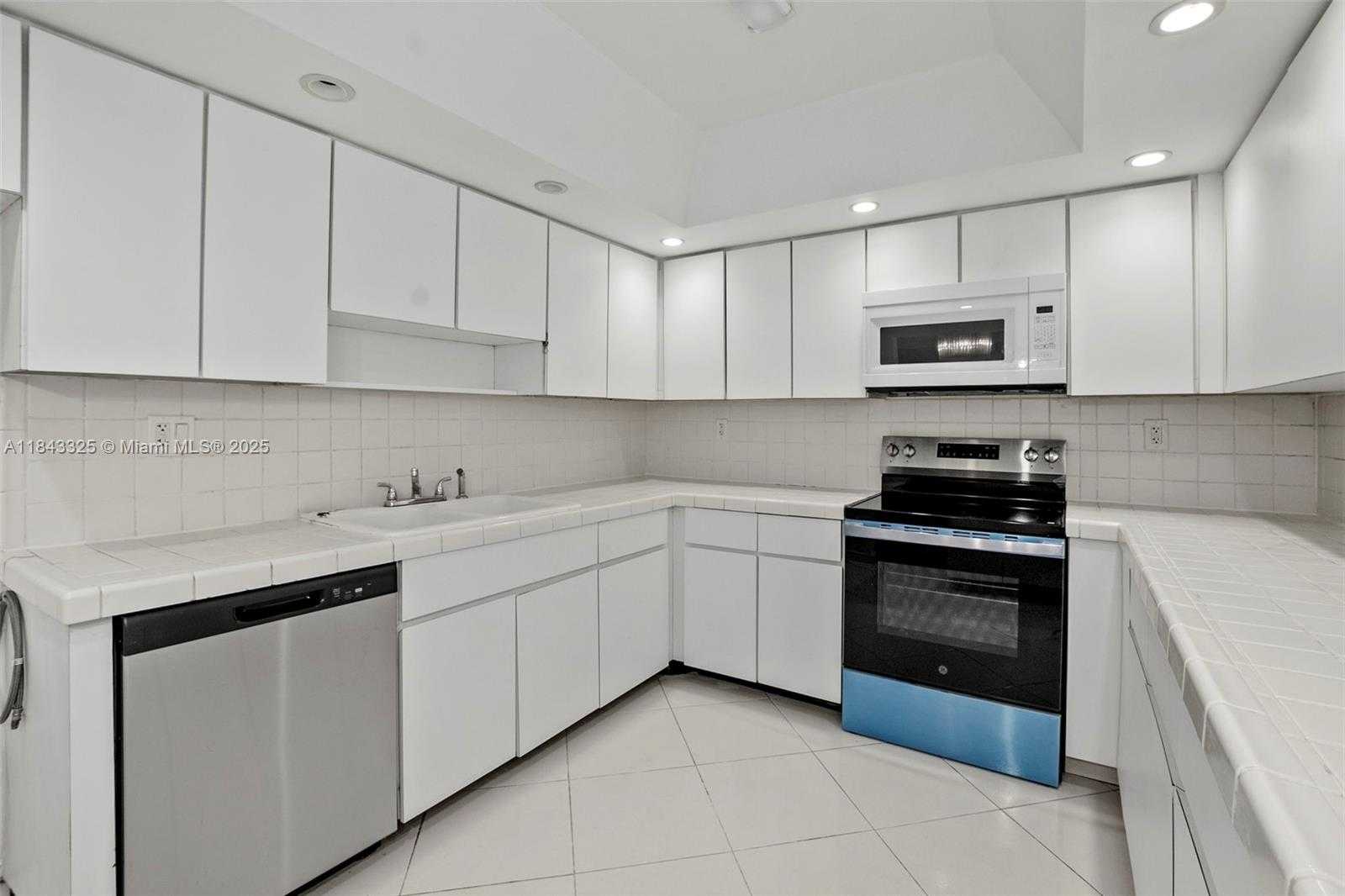 Small Image of 9735 NORTH WEST 52ND ST #115, Doral Number 7