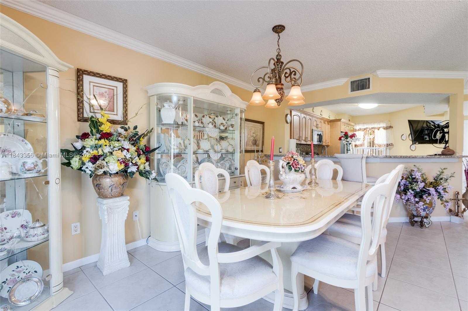 Small Image of 8191 SOUTHGATE BLVD #8191, North Lauderdale Number 16