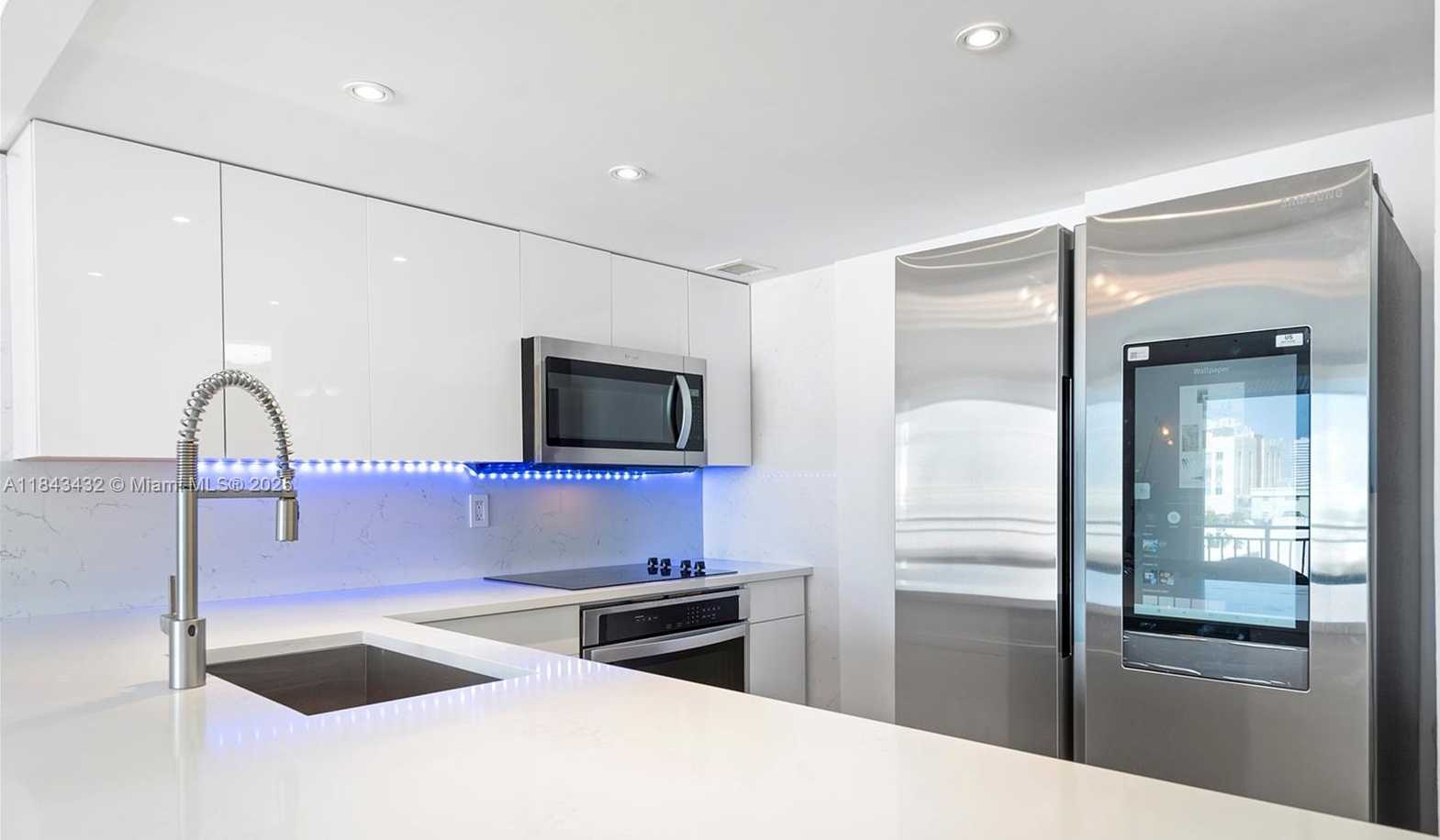 Small Image of 345 OCEAN DR #605, Miami Beach Number 12