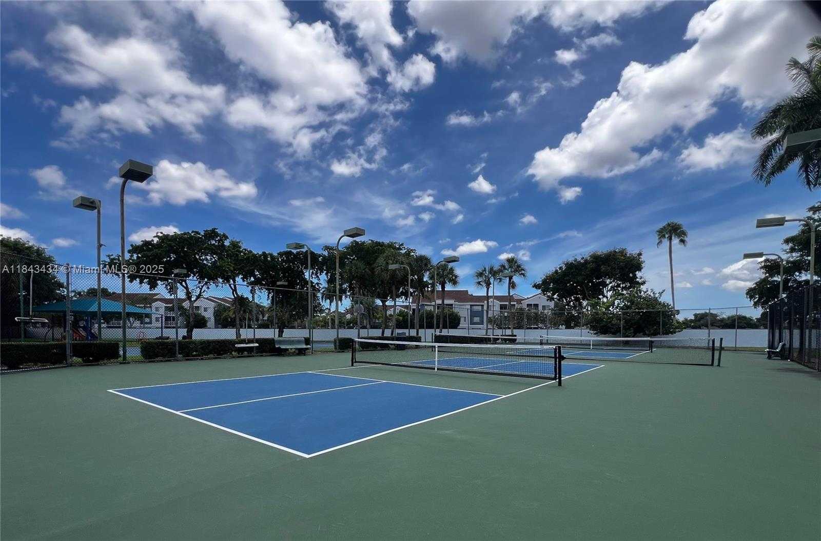 Small Image of 6243 NORTH WEST 171ST ST, Hialeah Number 35