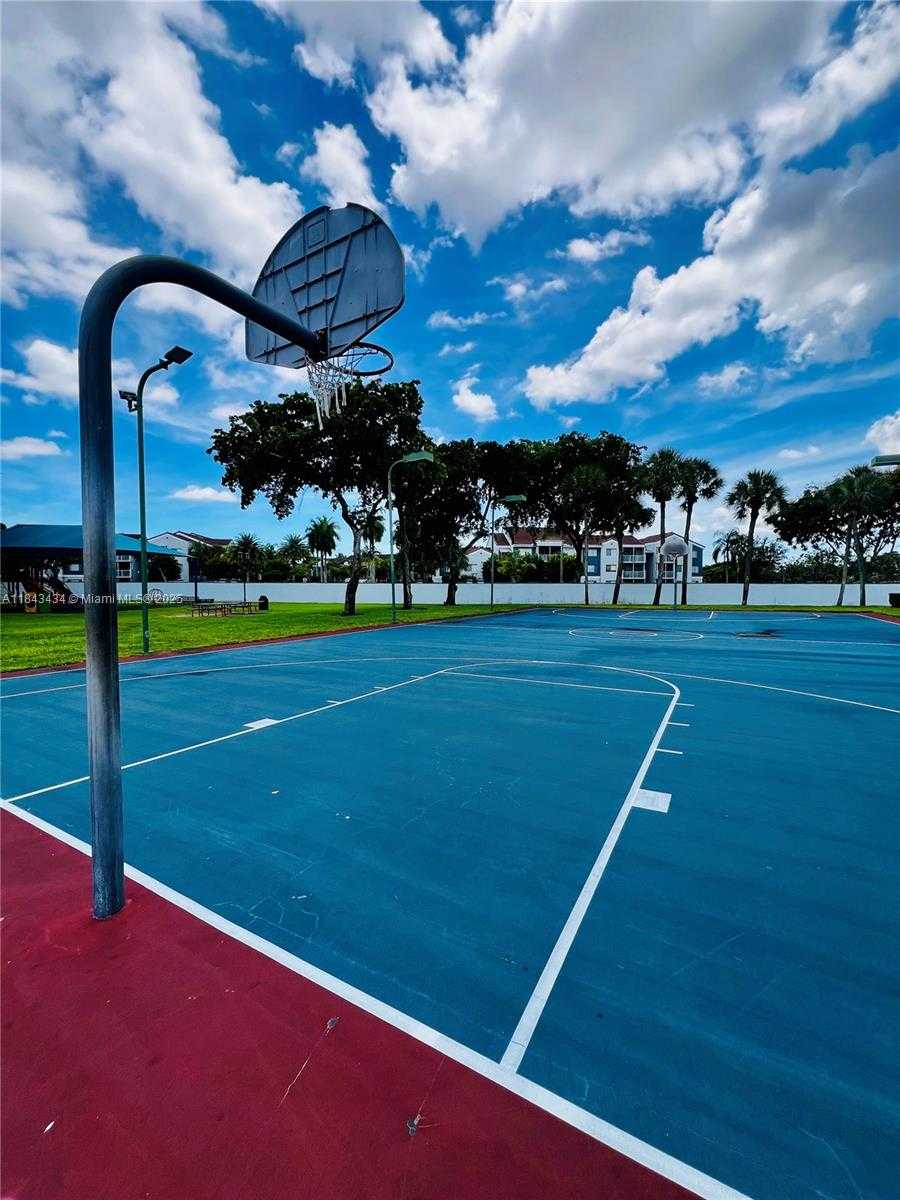 Small Image of 6243 NORTH WEST 171ST ST, Hialeah Number 36