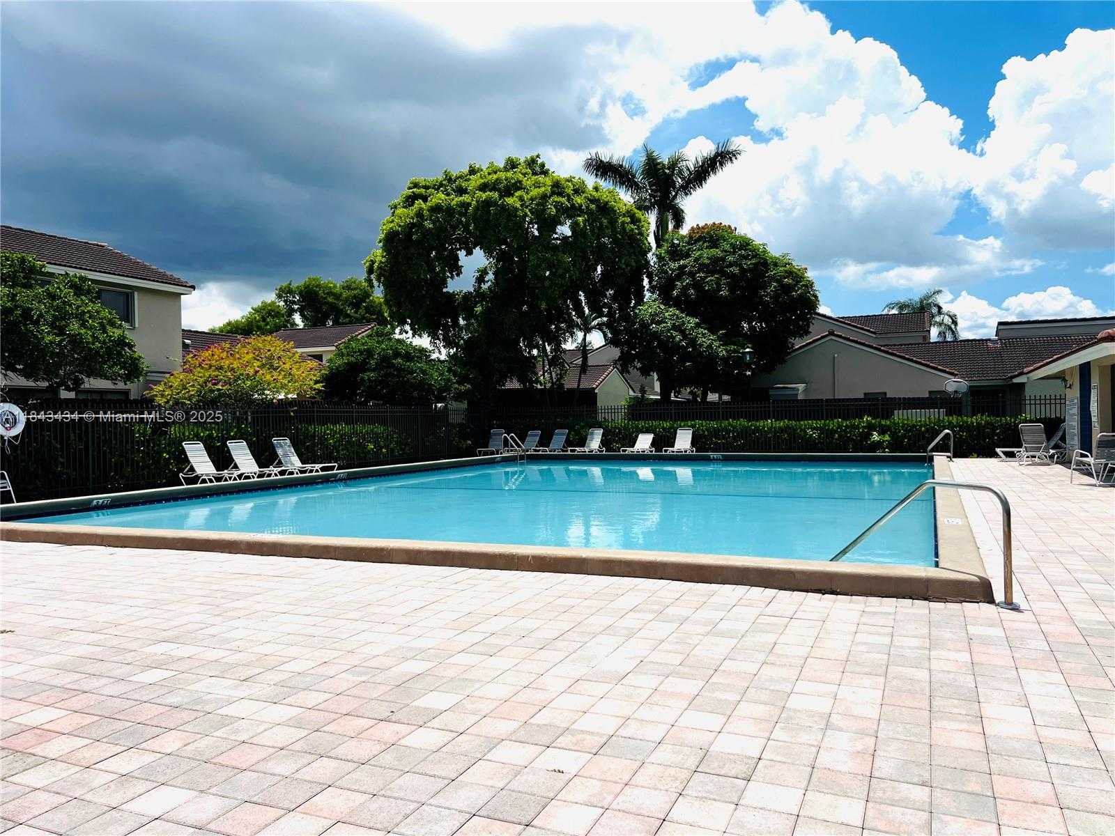 Small Image of 6243 NORTH WEST 171ST ST, Hialeah Number 42