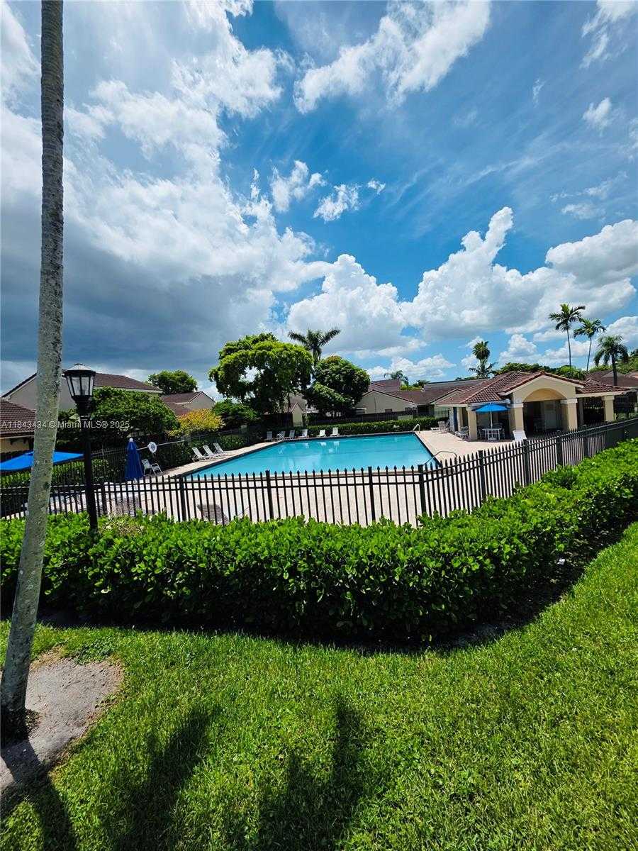Small Image of 6243 NORTH WEST 171ST ST, Hialeah Number 43