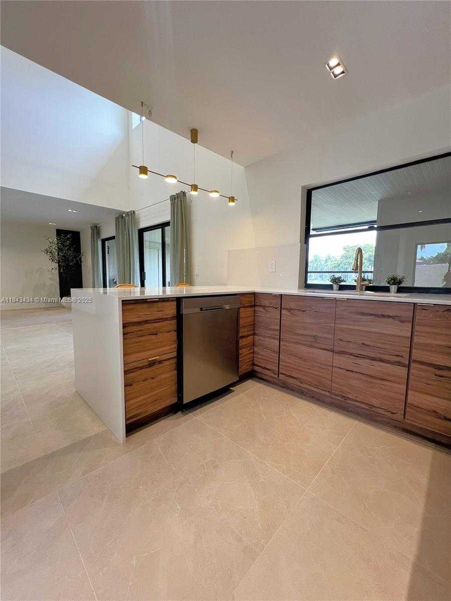 Small Image of 6243 NORTH WEST 171ST ST, Hialeah Number 6