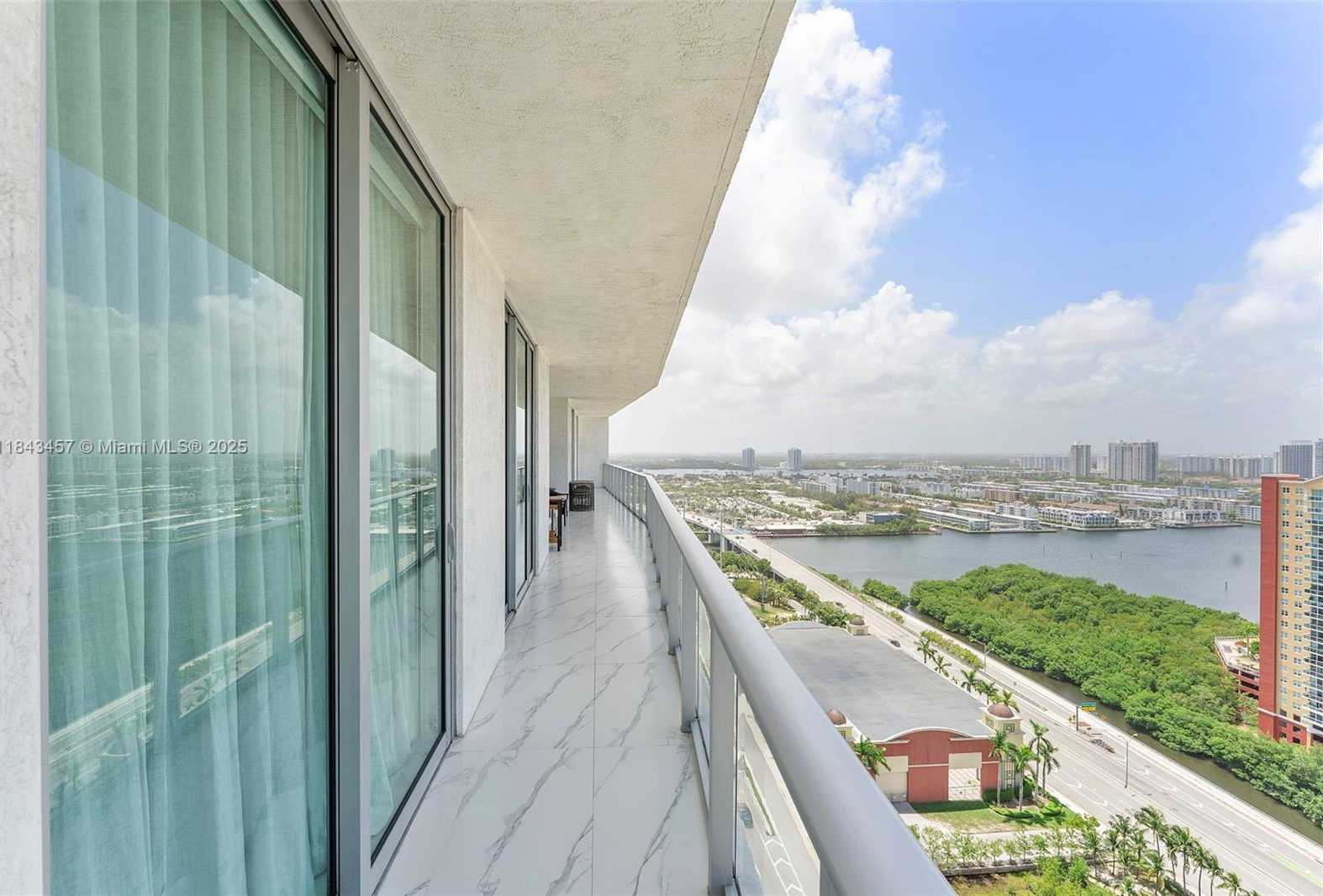 Small Image of 330 SUNNY ISLES BLVD #5-LPH03, Sunny Isles Beach Number 13