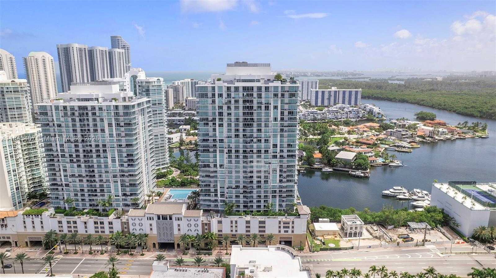 Small Image of 330 SUNNY ISLES BLVD #5-LPH03, Sunny Isles Beach Number 4