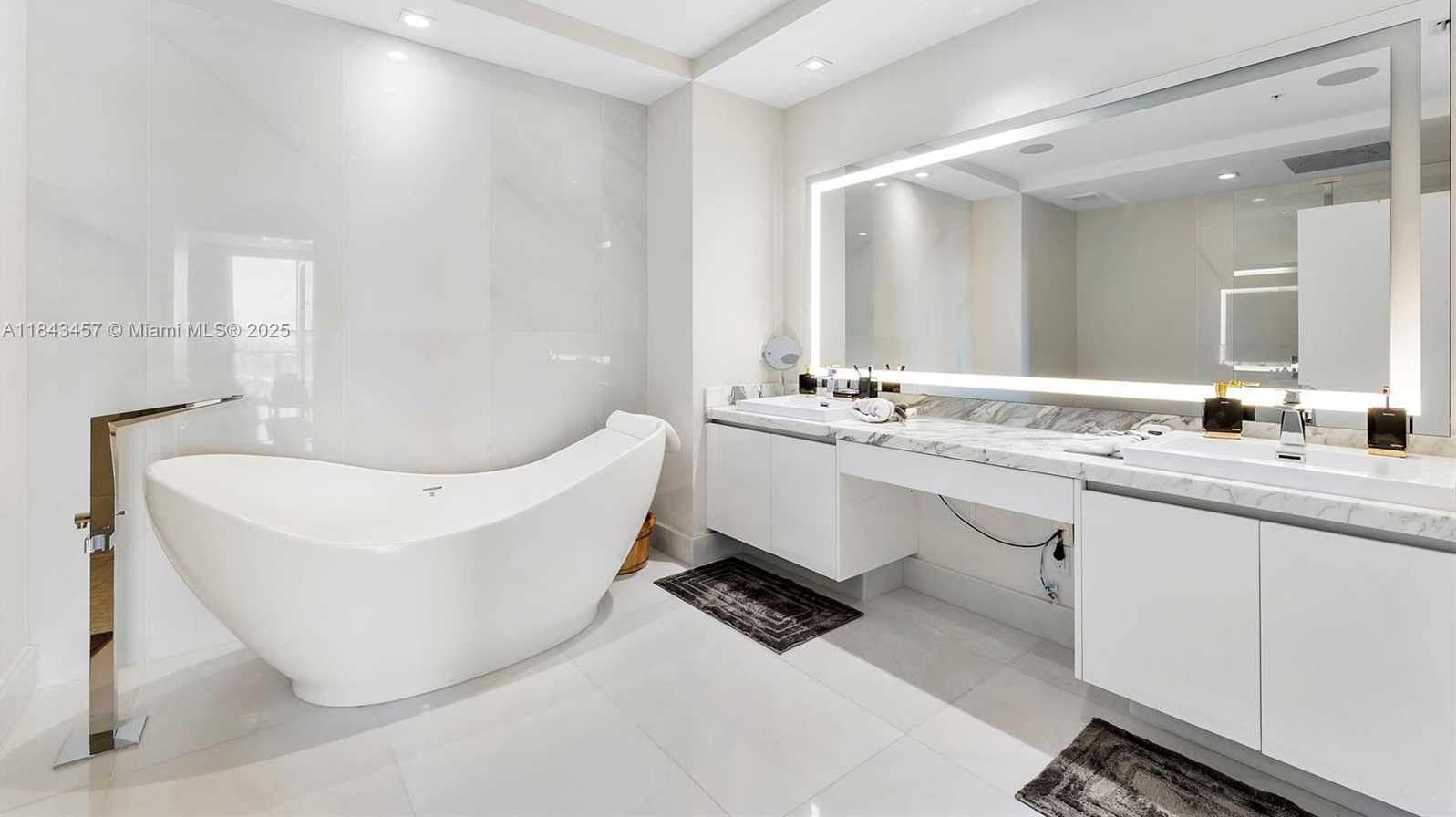Small Image of 330 SUNNY ISLES BLVD #5-LPH03, Sunny Isles Beach Number 49