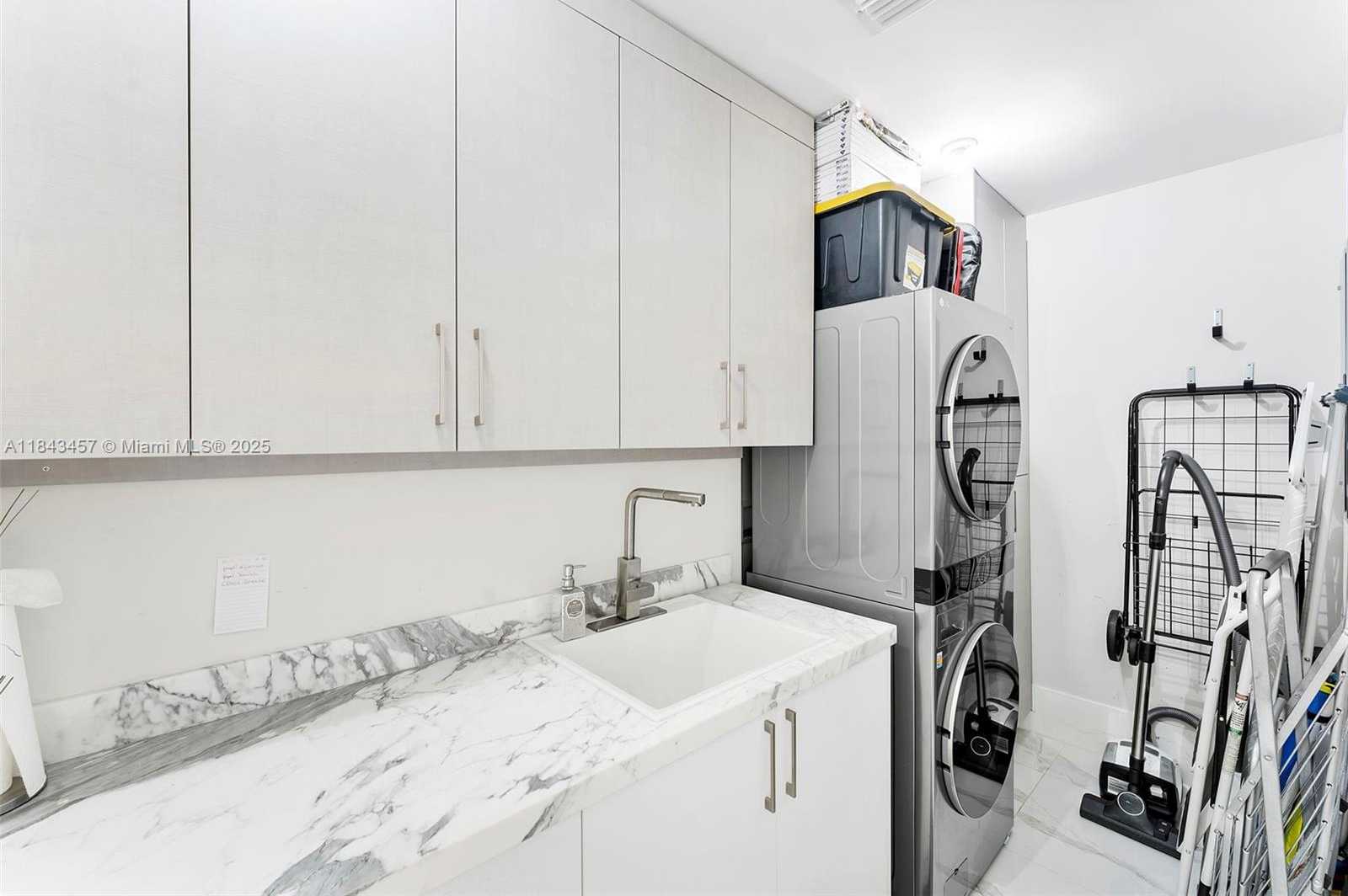 Small Image of 330 SUNNY ISLES BLVD #5-LPH03, Sunny Isles Beach Number 53
