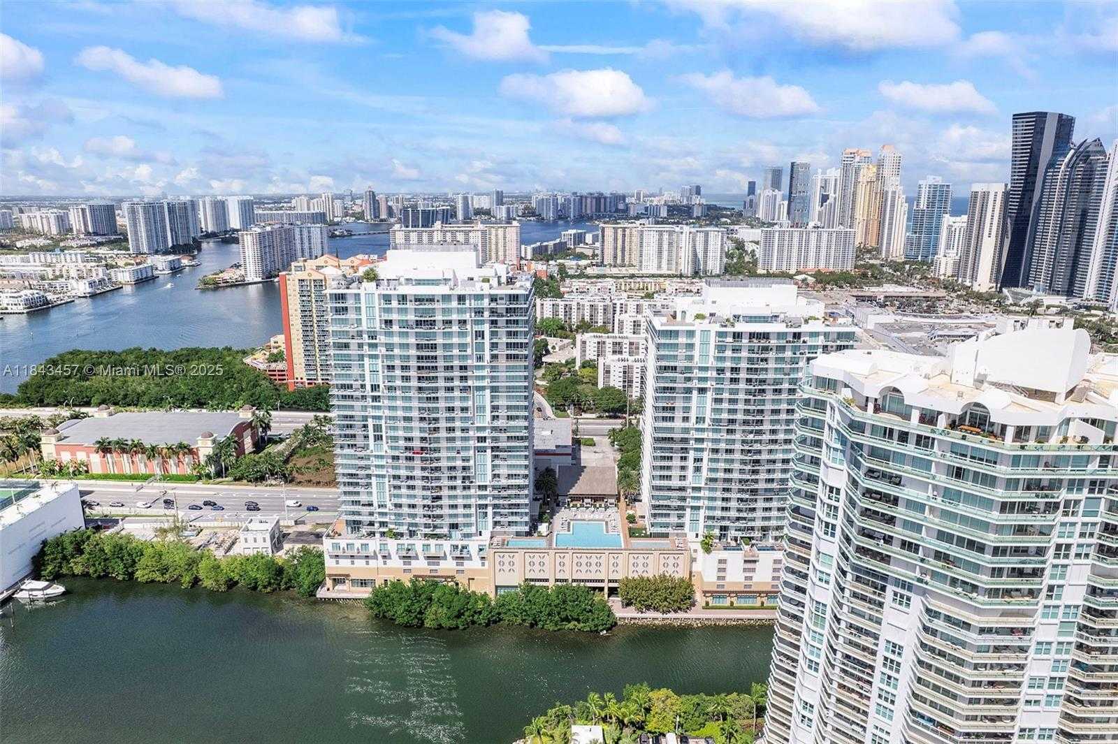 Small Image of 330 SUNNY ISLES BLVD #5-LPH03, Sunny Isles Beach Number 6