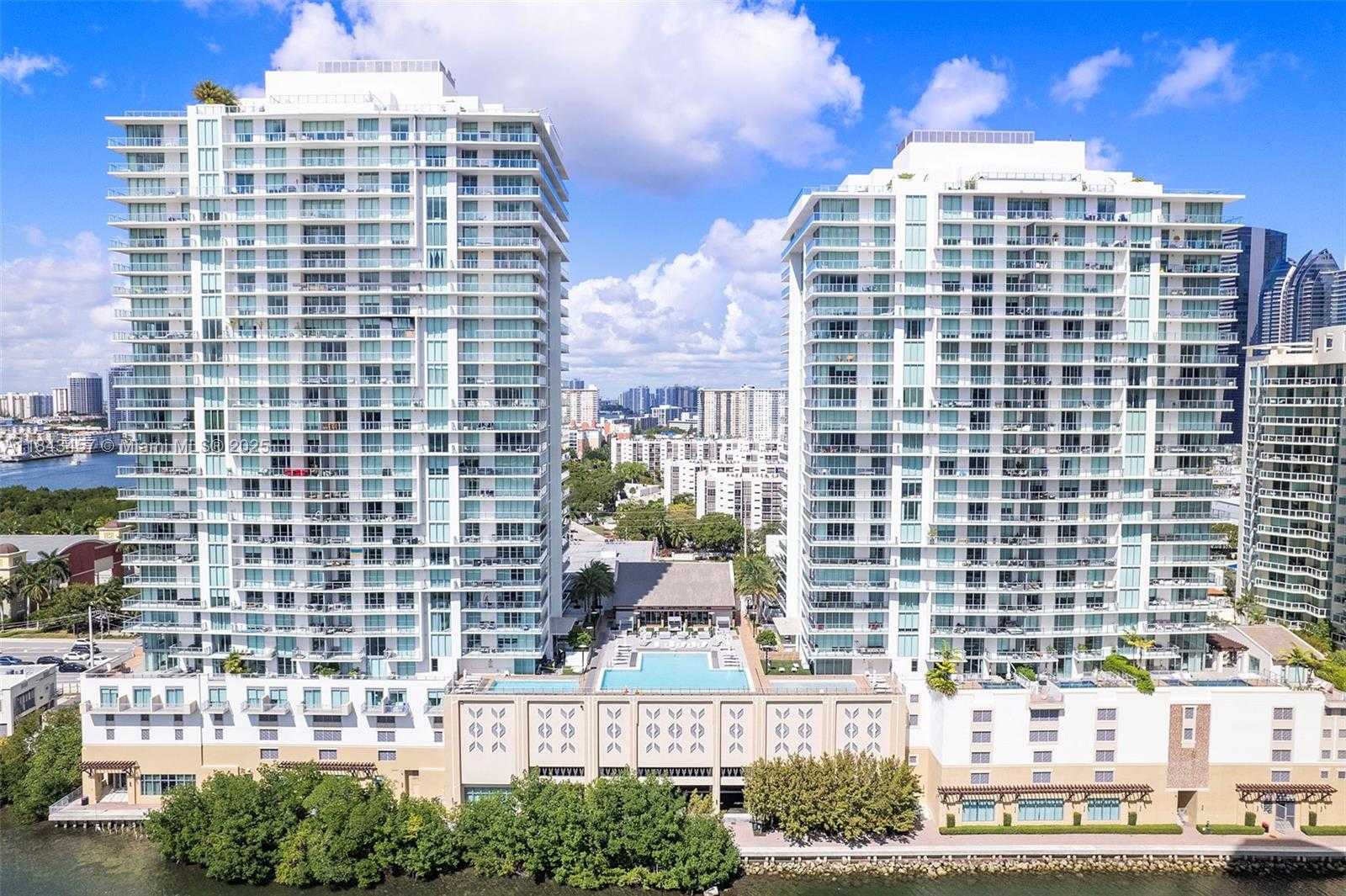 Small Image of 330 SUNNY ISLES BLVD #5-LPH03, Sunny Isles Beach Number 9
