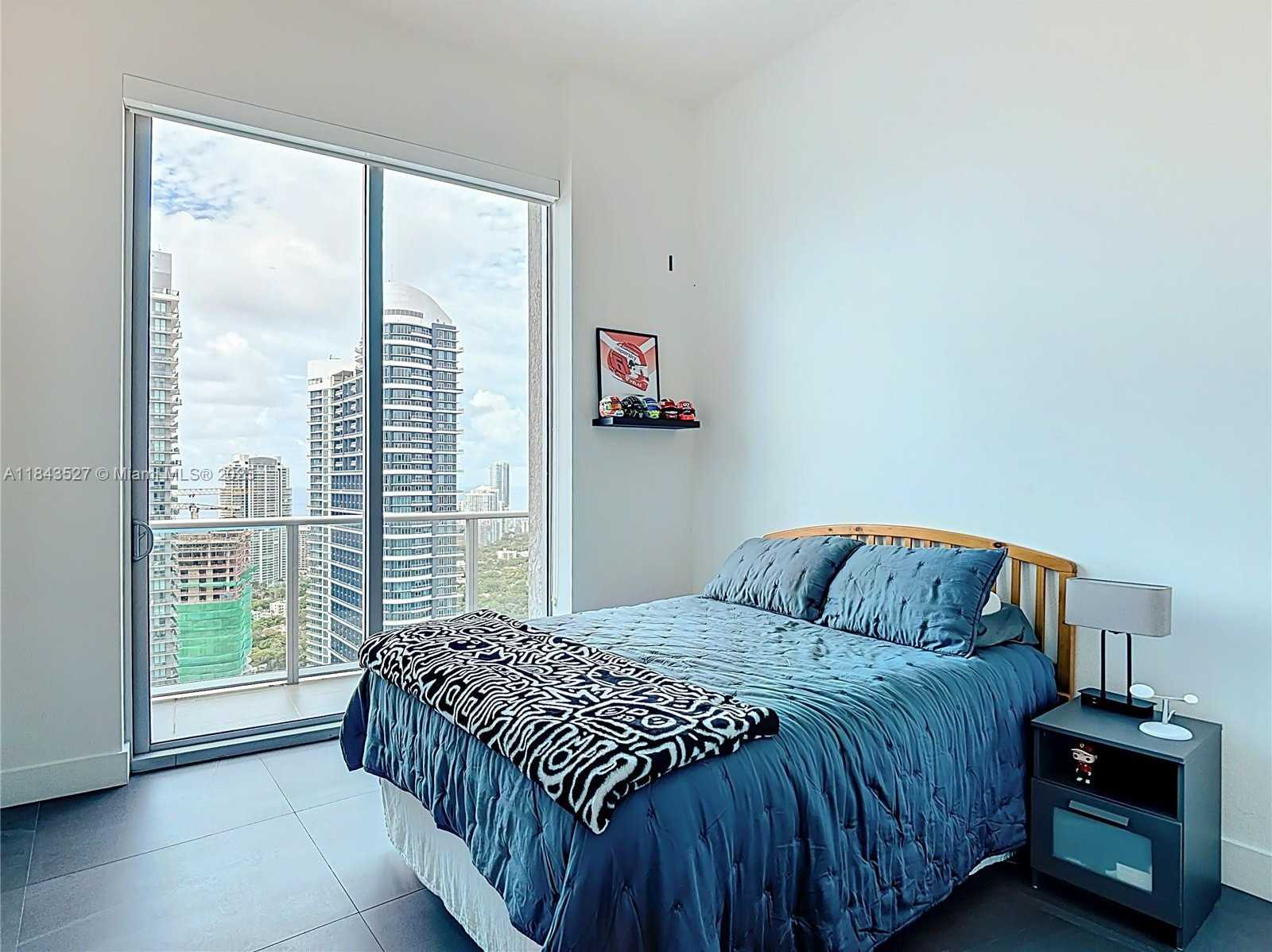 Small Image of 1100 SOUTH MIAMI AVE #4204, Miami Number 16