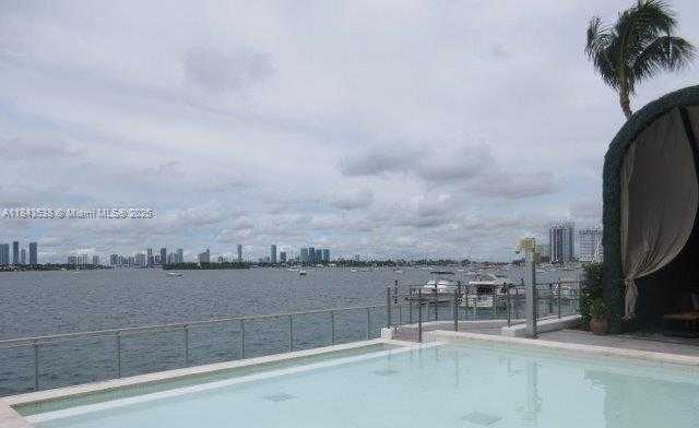 Small Image of 1100 WEST AVE #703, Miami Beach Number 10