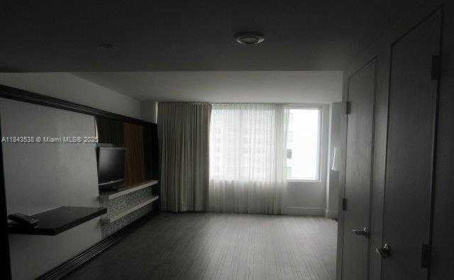 Small Image of 1100 WEST AVE #703, Miami Beach Number 4