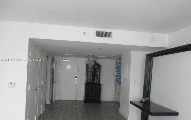 Small Image of 1100 WEST AVE #703, Miami Beach Number 5