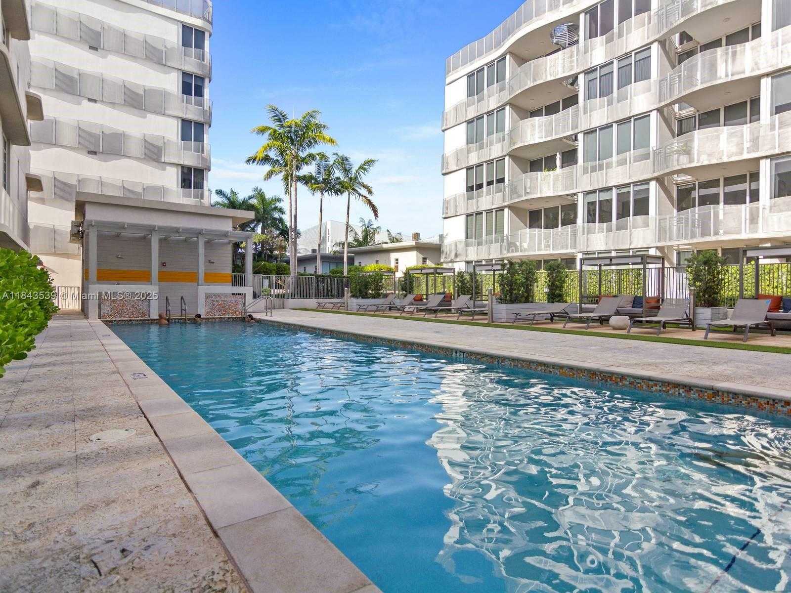 Small Image of 2100 PARK AVE #302, Miami Beach Number 24