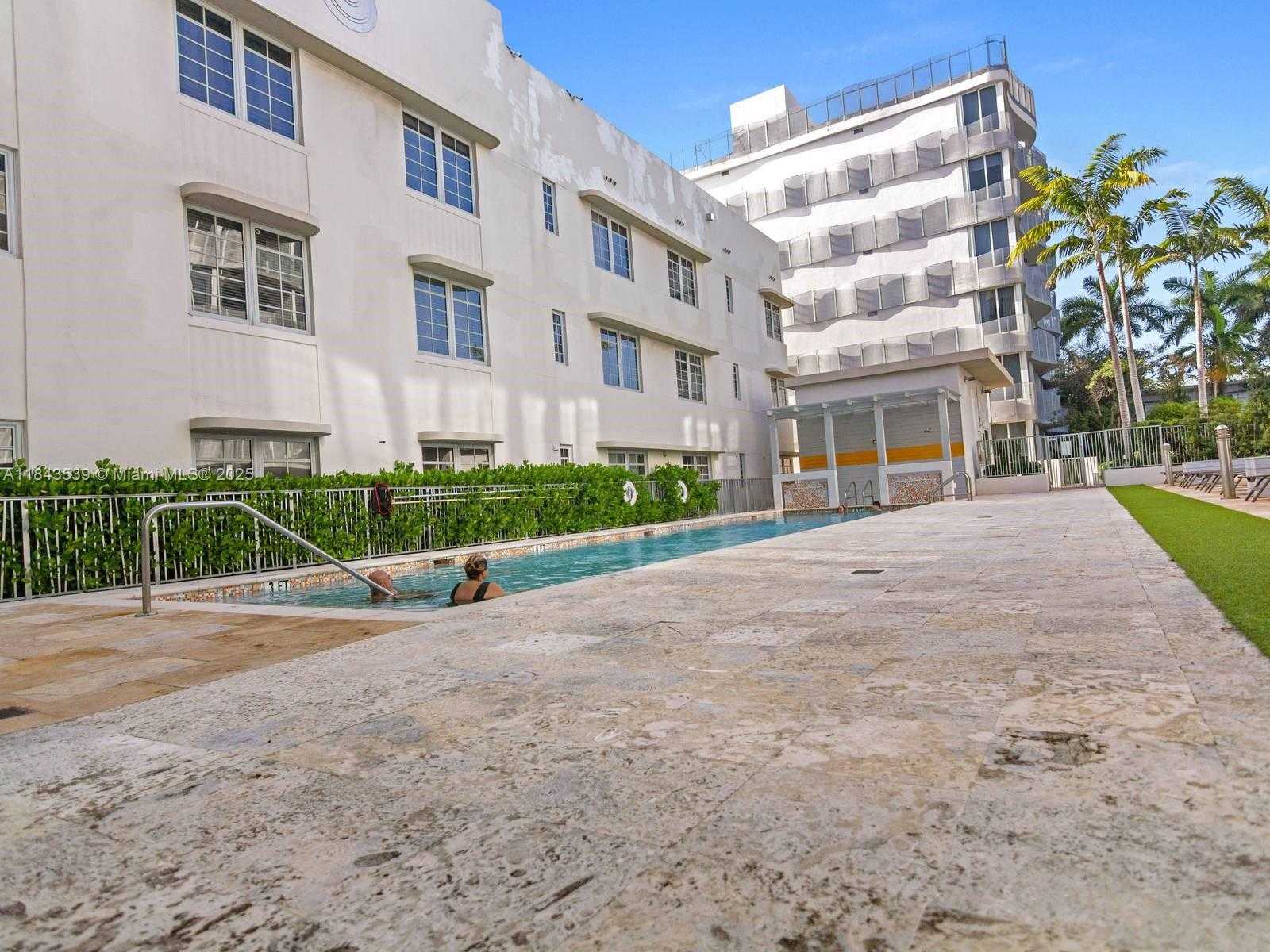 Small Image of 2100 PARK AVE #302, Miami Beach Number 25