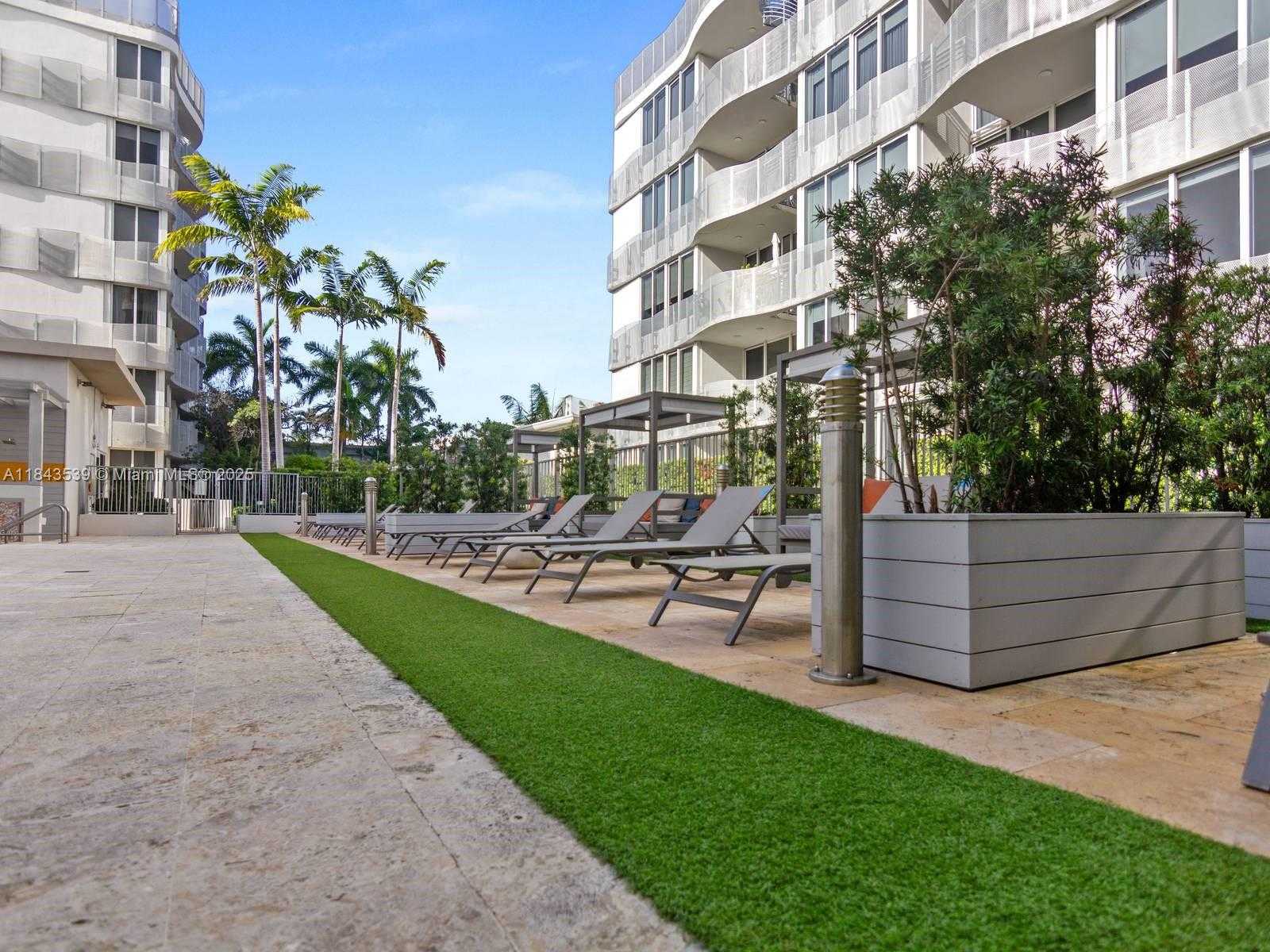 Small Image of 2100 PARK AVE #302, Miami Beach Number 27