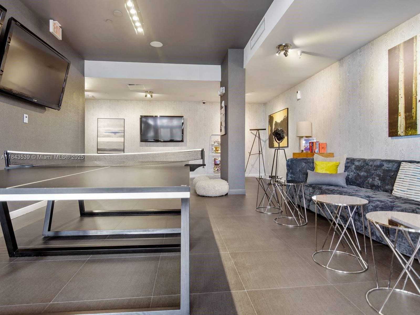 Small Image of 2100 PARK AVE #302, Miami Beach Number 35