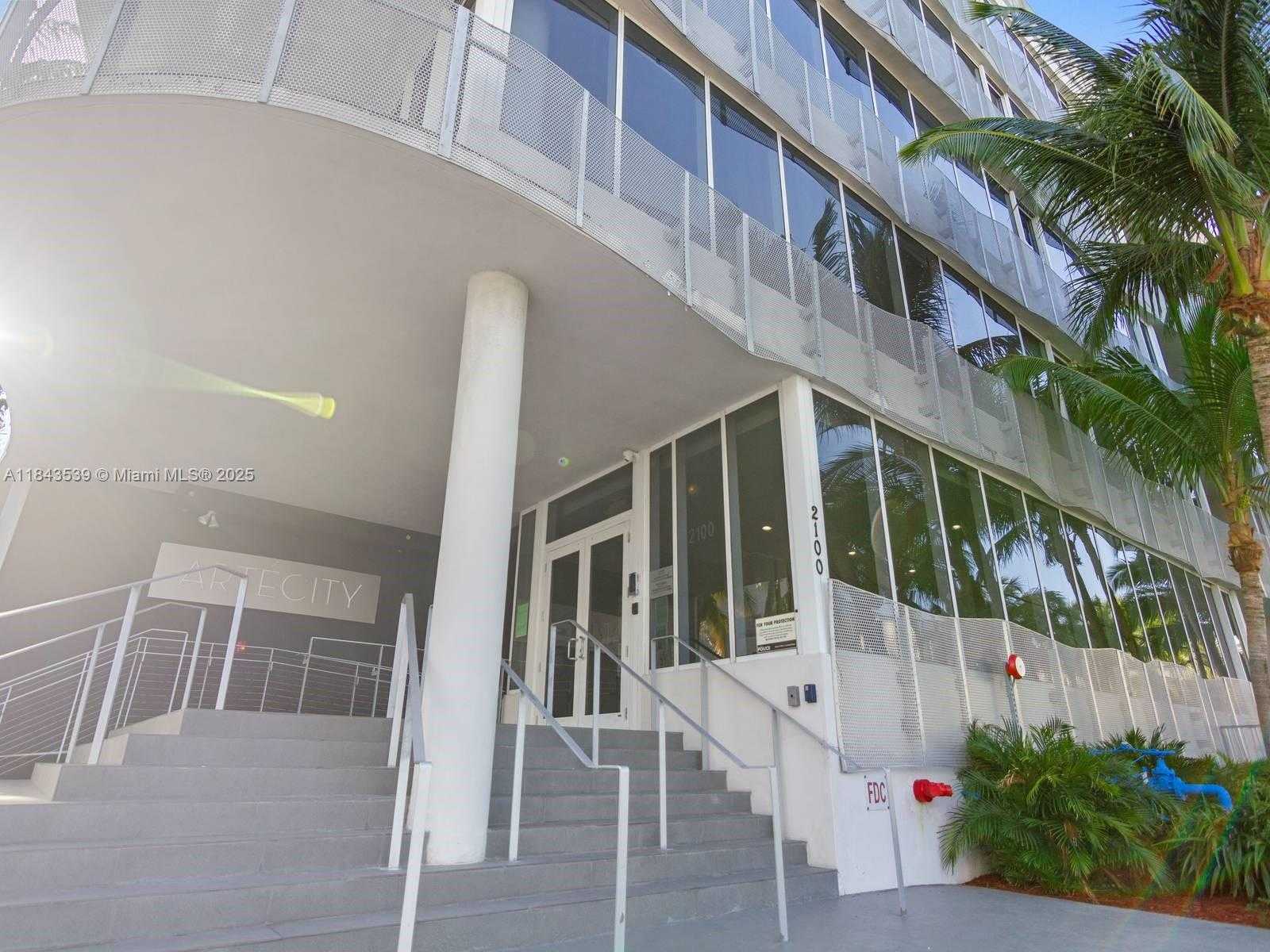 Small Image of 2100 PARK AVE #302, Miami Beach Number 47
