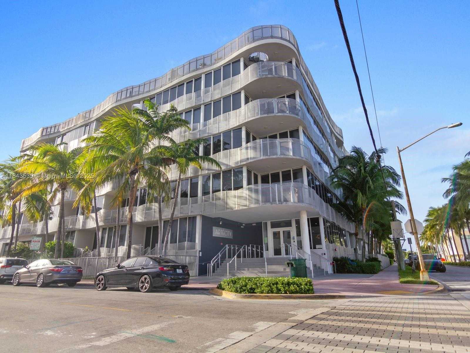 Small Image of 2100 PARK AVE #302, Miami Beach Number 52