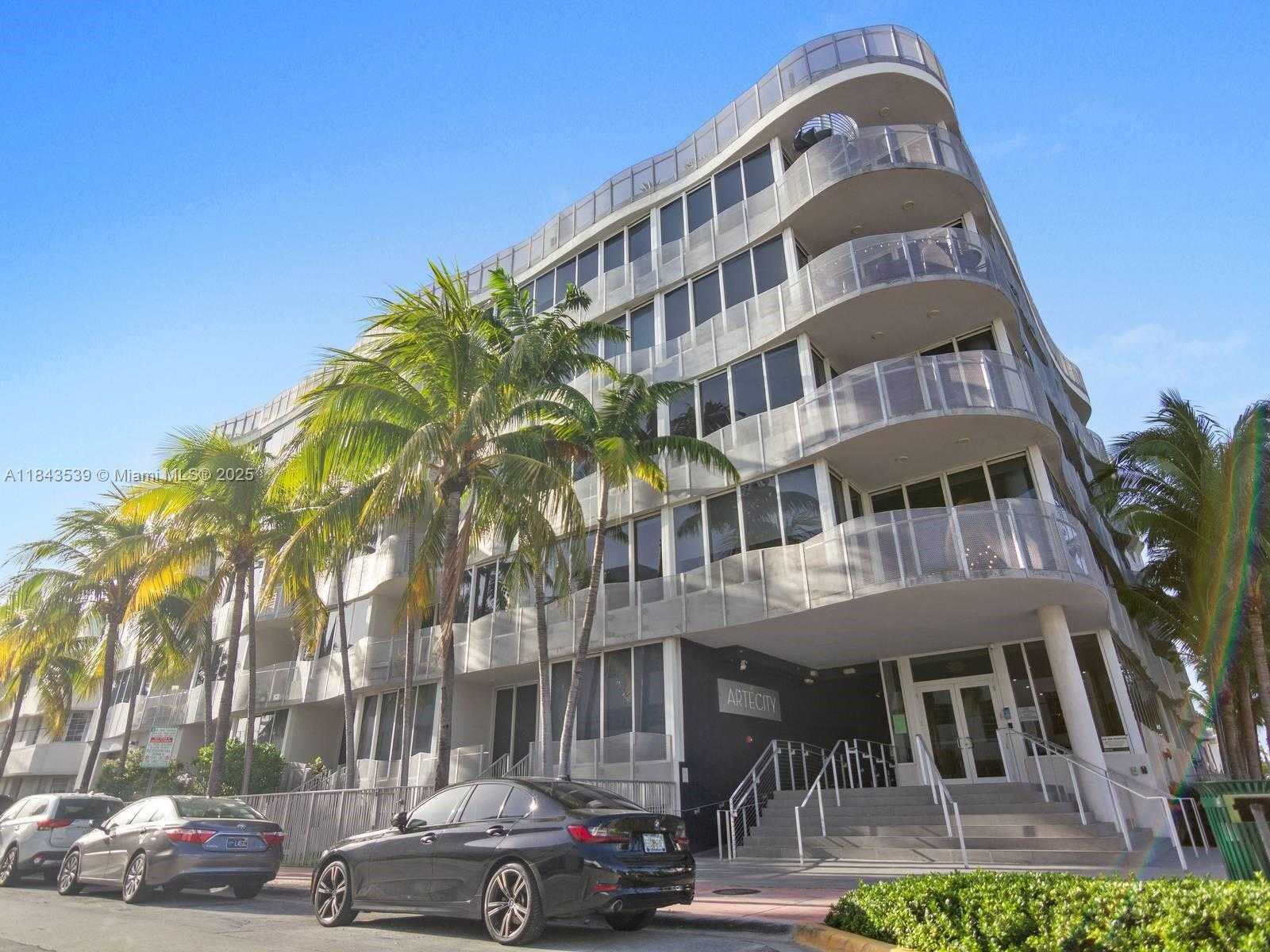 Small Image of 2100 PARK AVE #302, Miami Beach Number 53