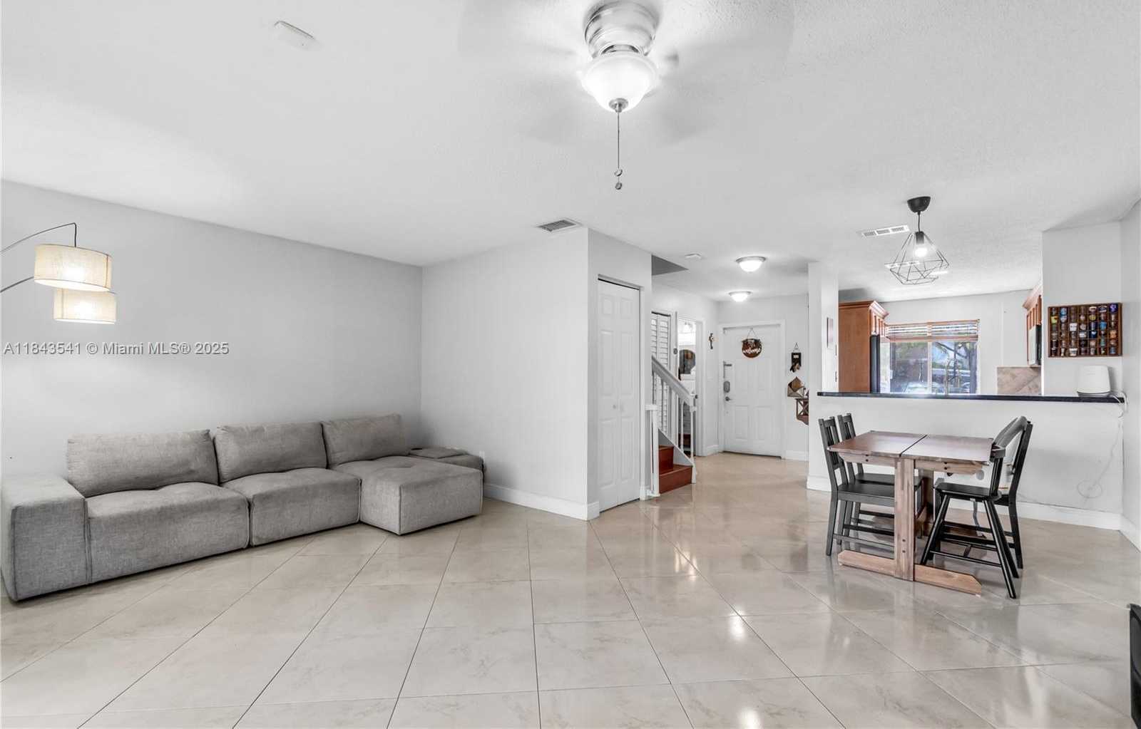Small Image of 17554 SOUTH WEST 139TH CT, Miami Number 11