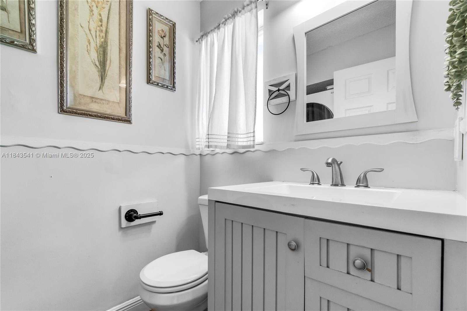 Small Image of 17554 SOUTH WEST 139TH CT, Miami Number 17