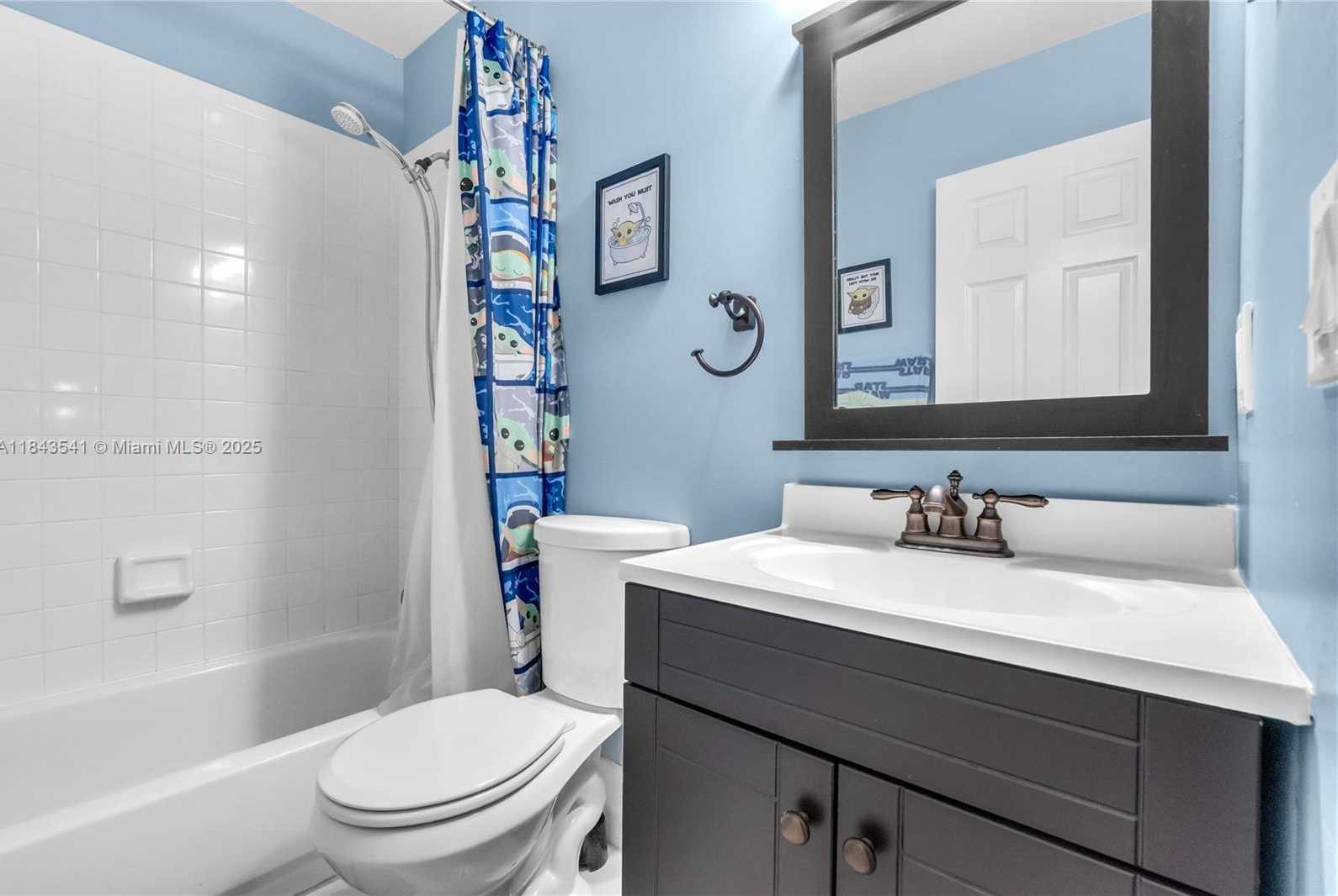 Small Image of 17554 SOUTH WEST 139TH CT, Miami Number 20