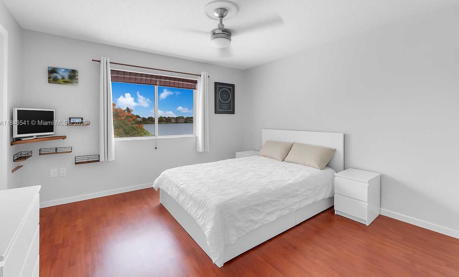 Small Image of 17554 SOUTH WEST 139TH CT, Miami Number 21