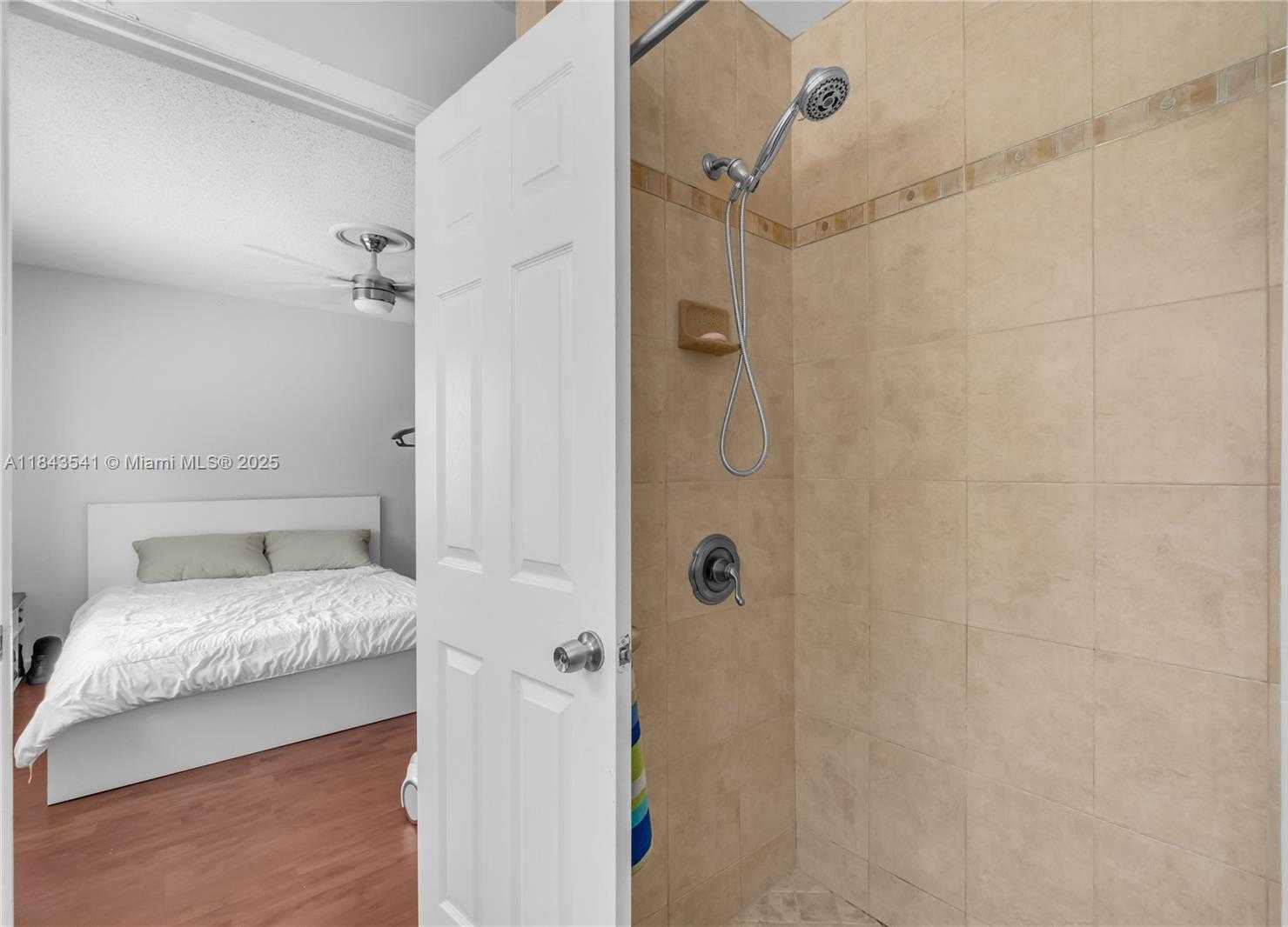 Small Image of 17554 SOUTH WEST 139TH CT, Miami Number 24