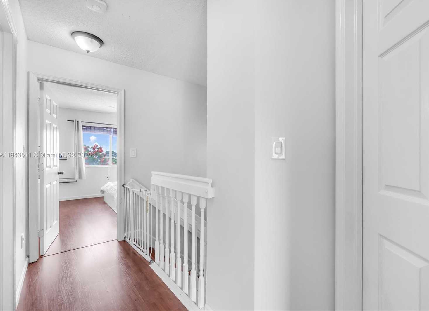 Small Image of 17554 SOUTH WEST 139TH CT, Miami Number 27