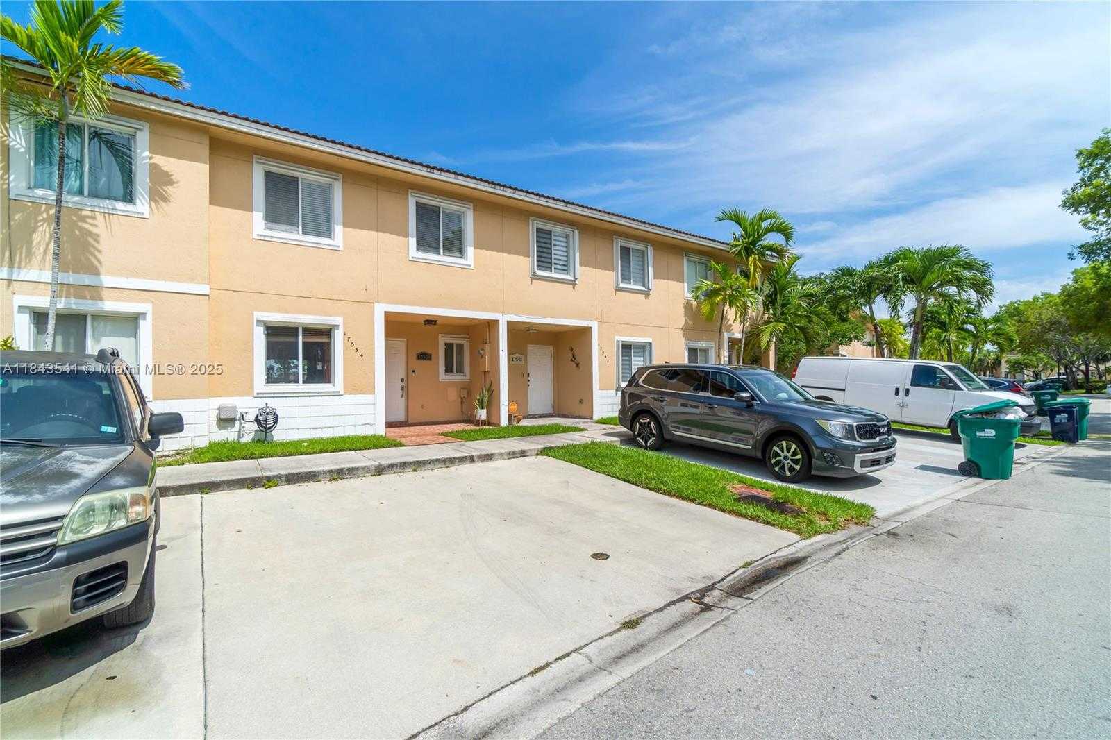 Small Image of 17554 SOUTH WEST 139TH CT, Miami Number 5
