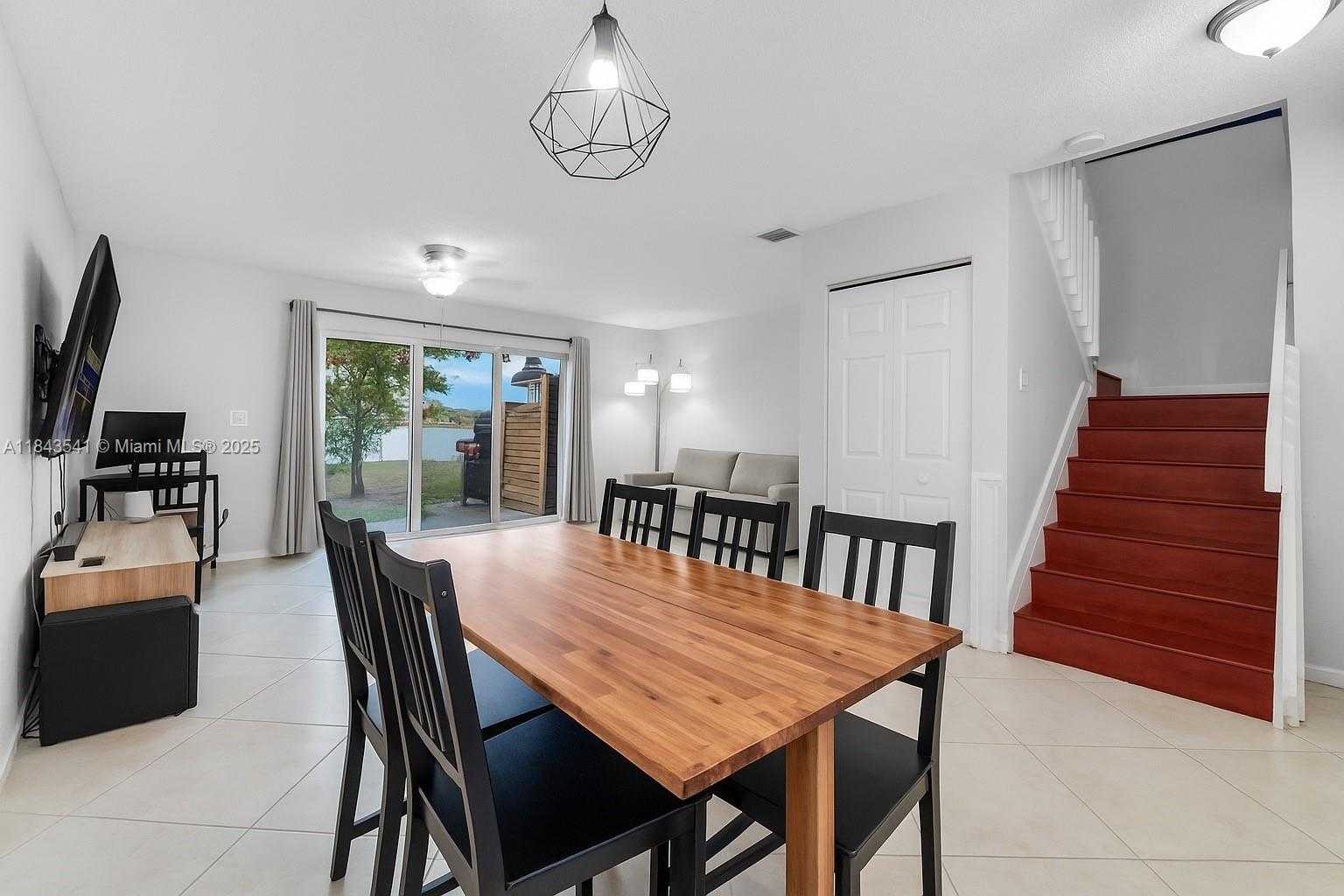 Small Image of 17554 SOUTH WEST 139TH CT, Miami Number 8