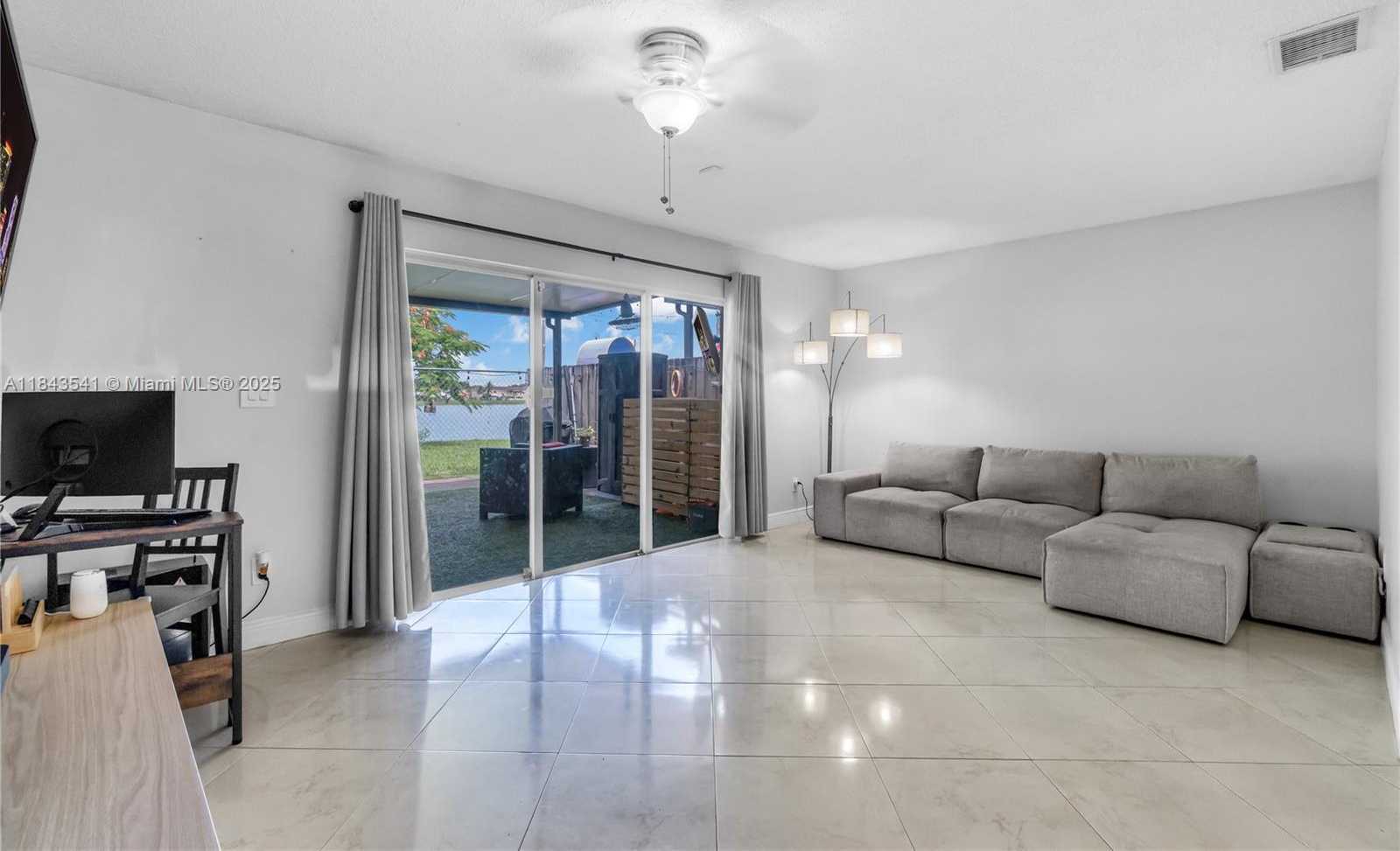 Small Image of 17554 SOUTH WEST 139TH CT, Miami Number 9