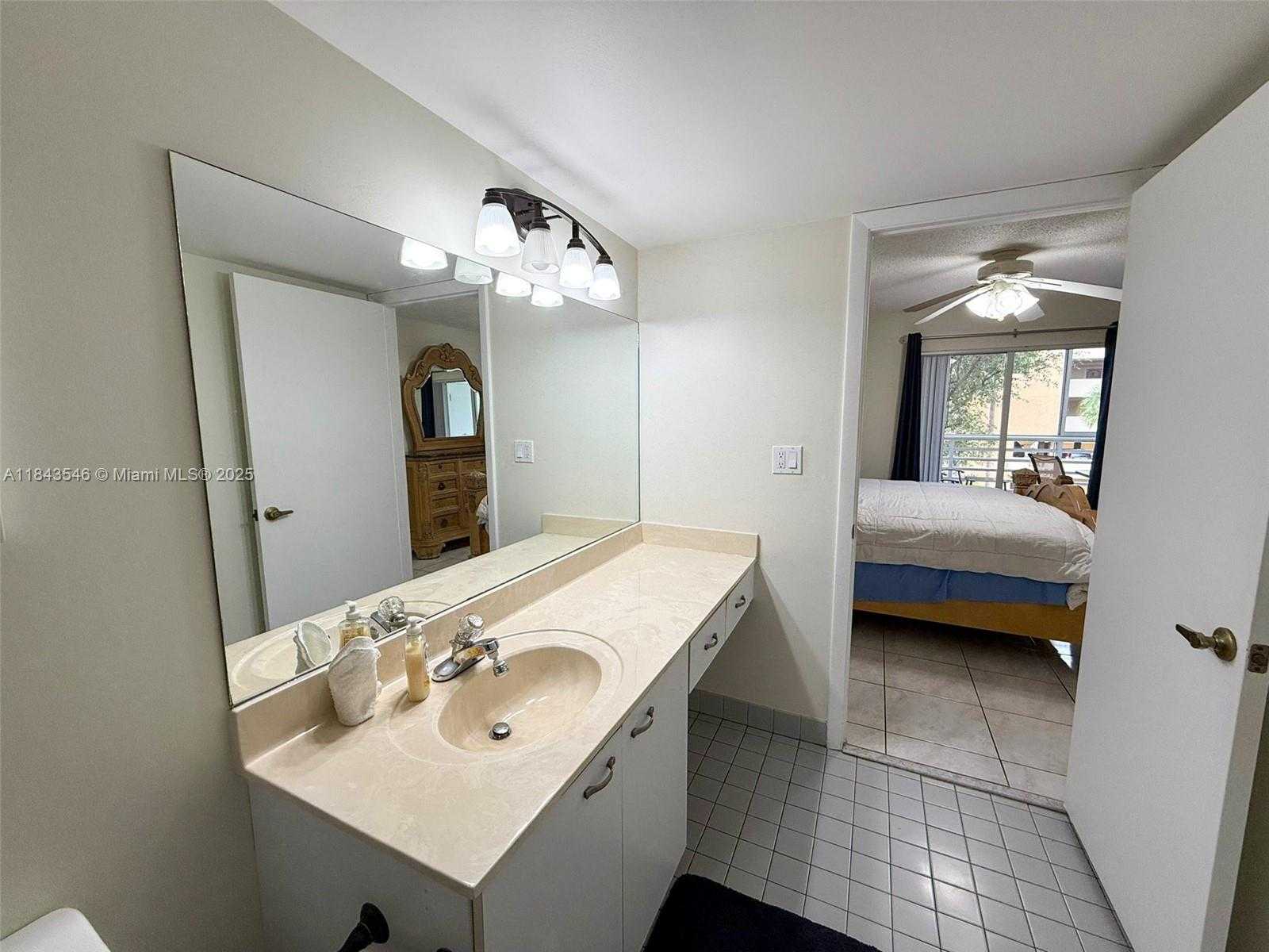 Small Image of 17801 NORTH BAY RD #302, Sunny Isles Beach Number 14