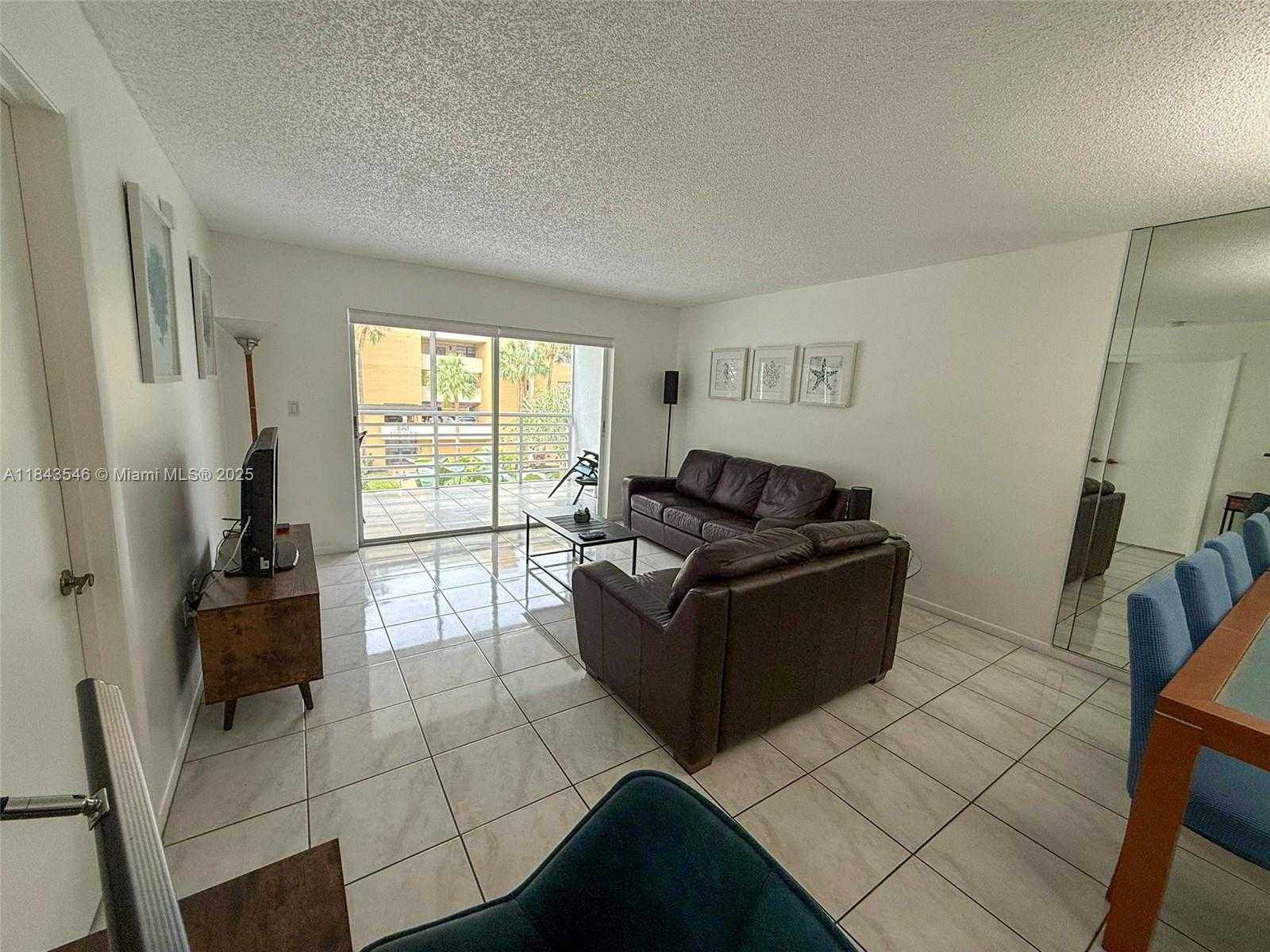 Small Image of 17801 NORTH BAY RD #302, Sunny Isles Beach Number 2