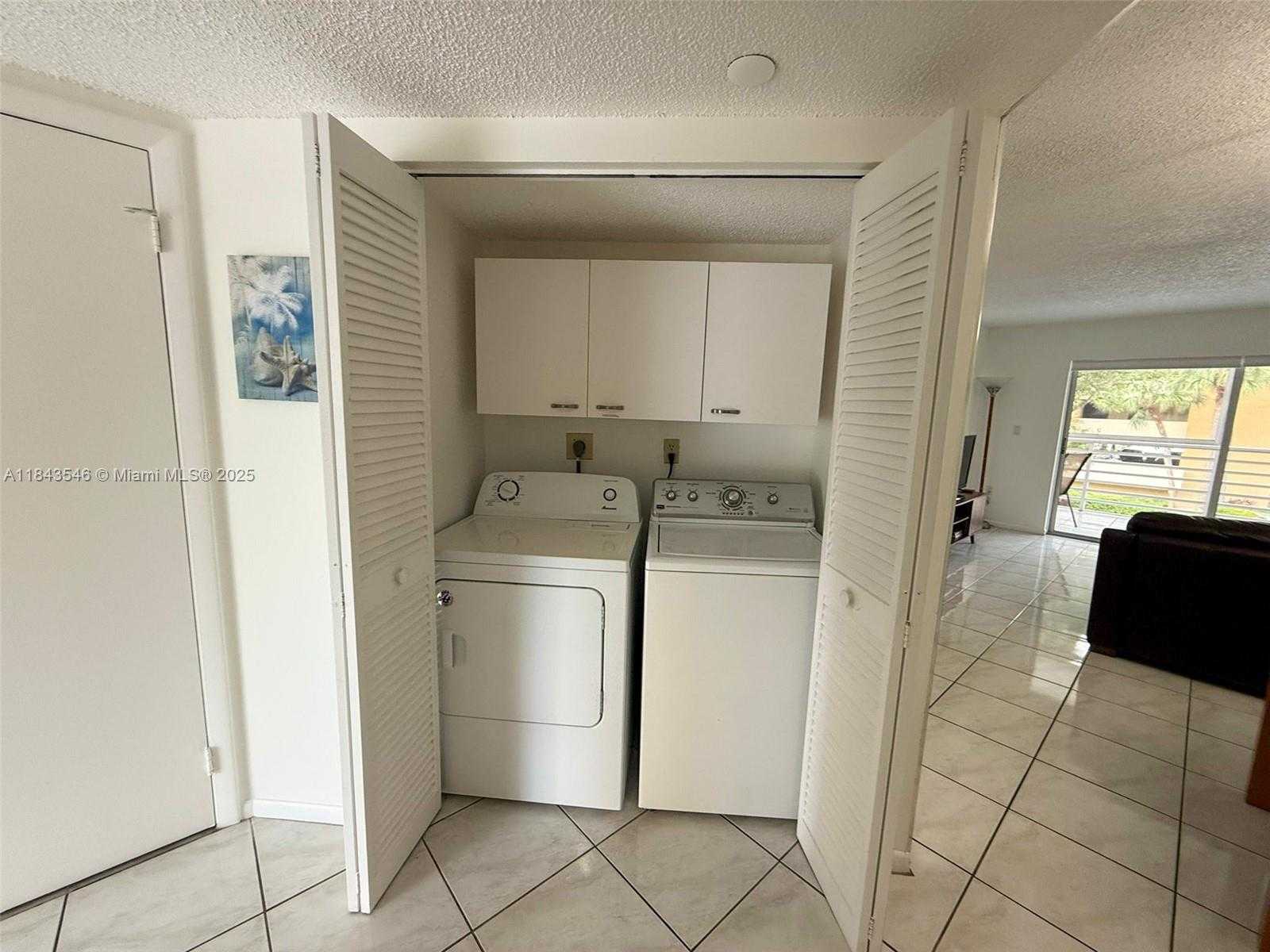 Small Image of 17801 NORTH BAY RD #302, Sunny Isles Beach Number 9