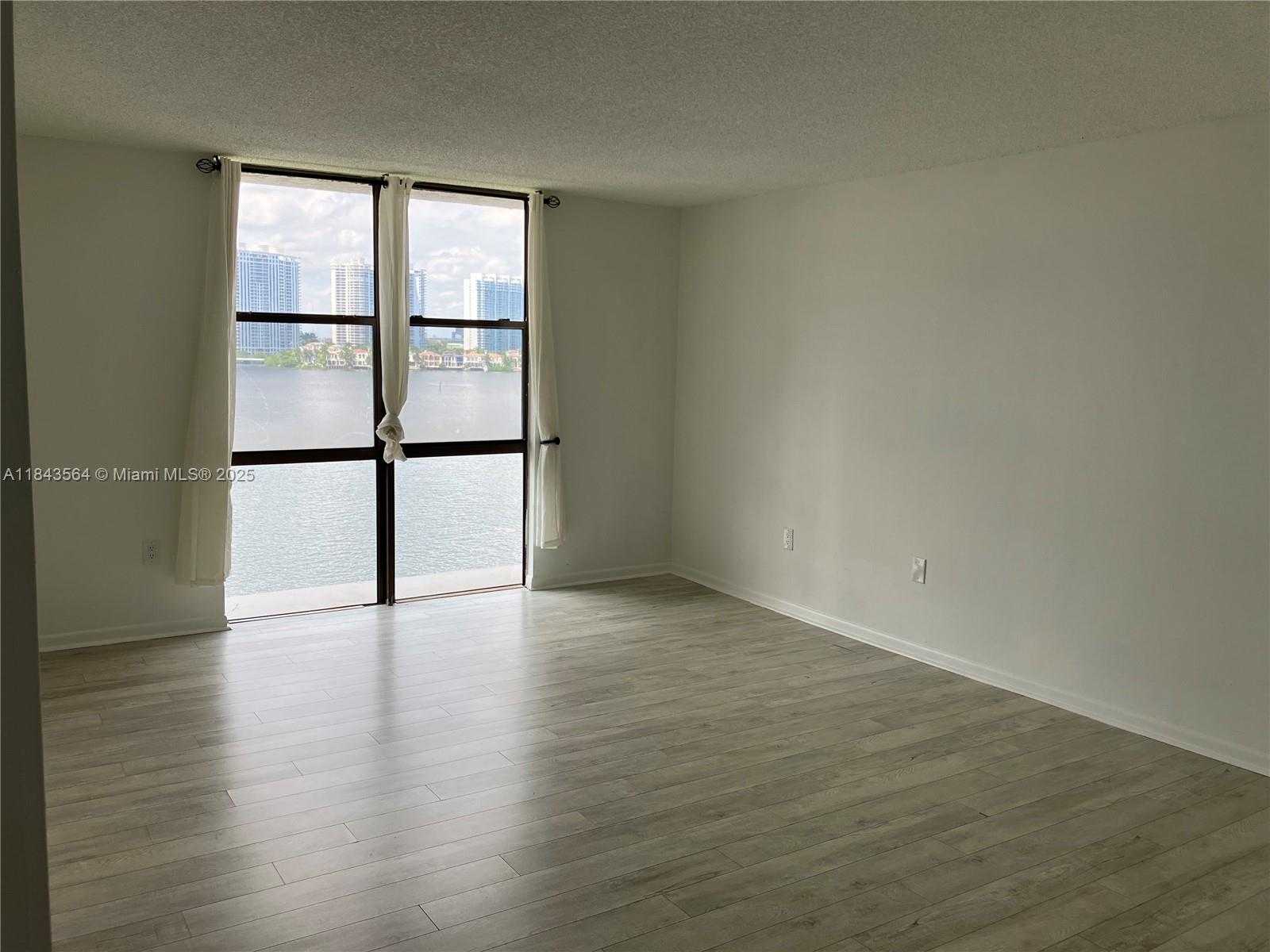 Small Image of 17500 NORTH BAY RD #S707, Sunny Isles Beach Number 10