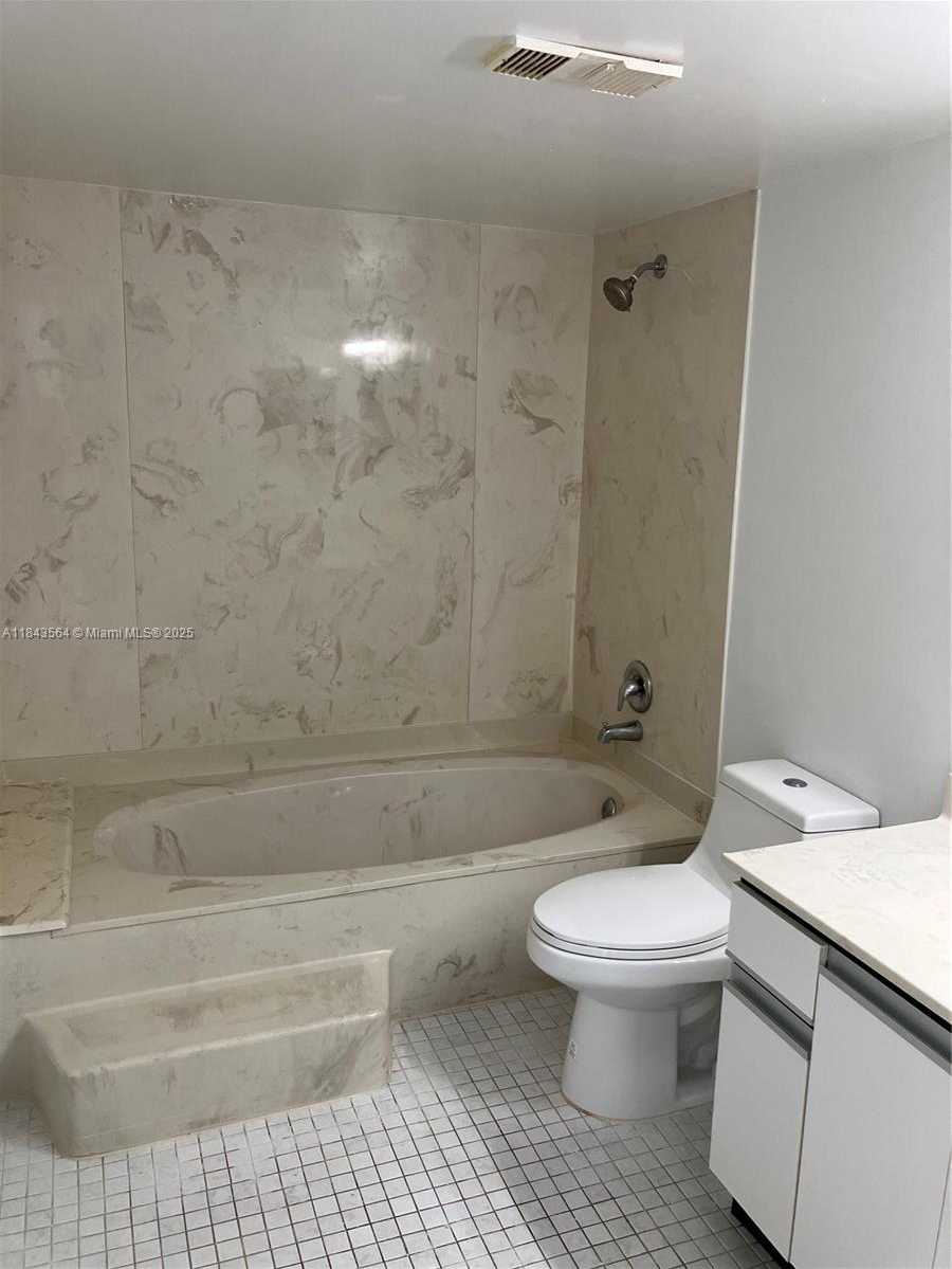 Small Image of 17500 NORTH BAY RD #S707, Sunny Isles Beach Number 12
