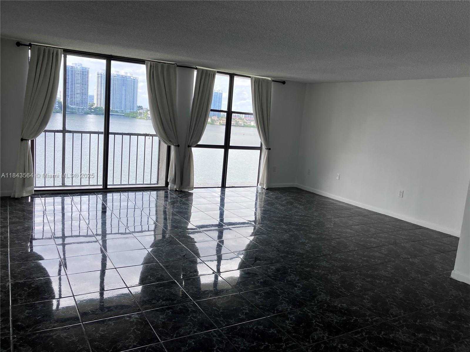 Small Image of 17500 NORTH BAY RD #S707, Sunny Isles Beach Number 7