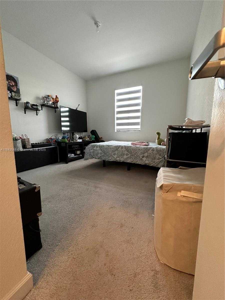 Small Image of 24702 SOUTH WEST 119TH CT, Homestead Number 15