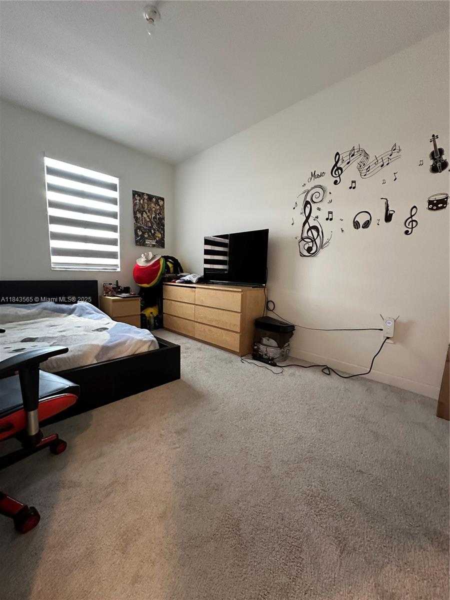 Small Image of 24702 SOUTH WEST 119TH CT, Homestead Number 16