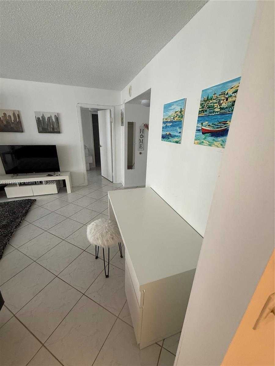 Small Image of 231 174TH ST #1611, Sunny Isles Beach Number 10