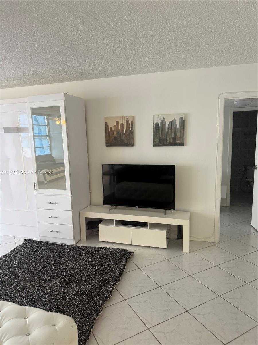 Small Image of 231 174TH ST #1611, Sunny Isles Beach Number 13