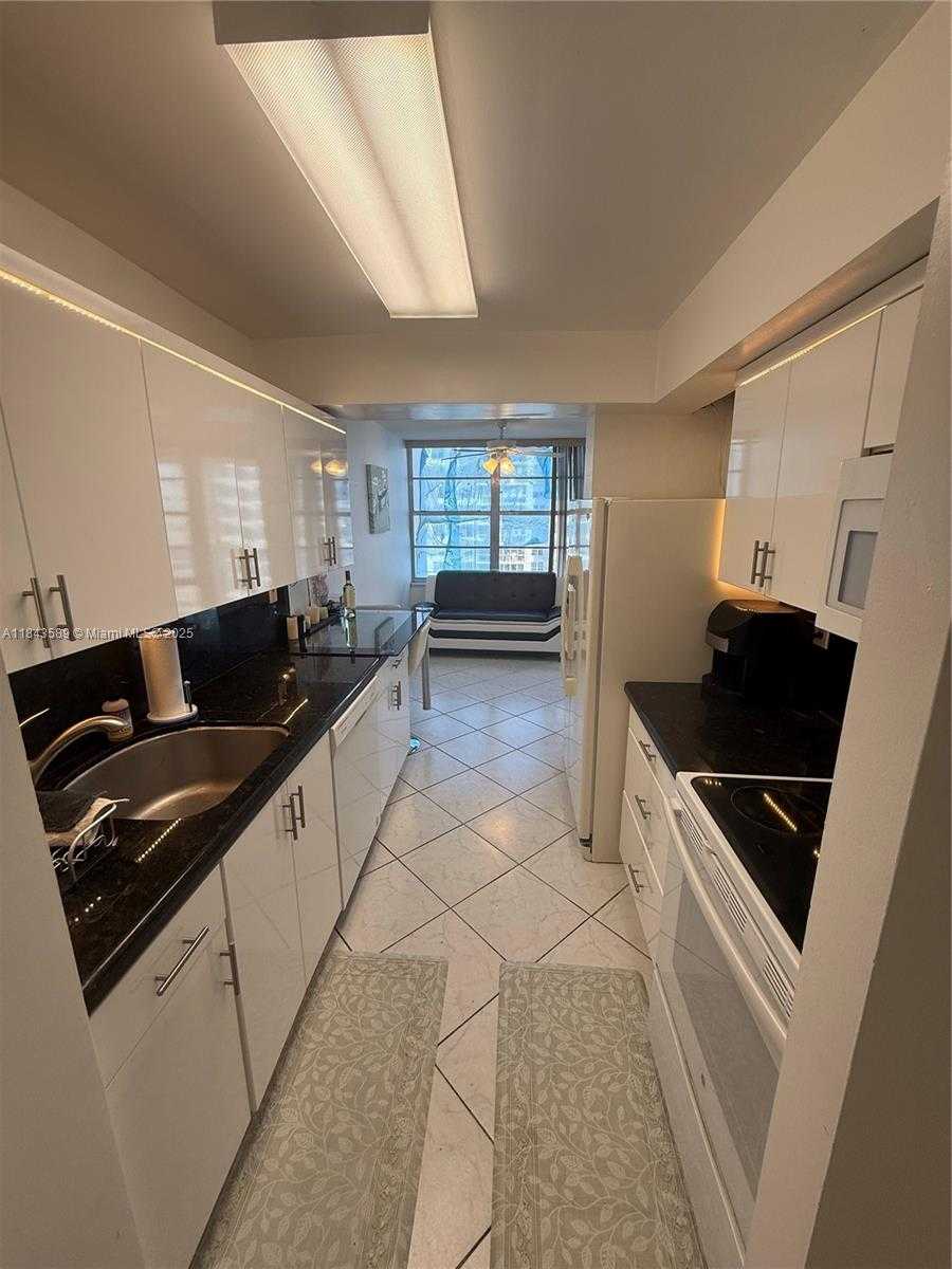 Small Image of 231 174TH ST #1611, Sunny Isles Beach Number 14