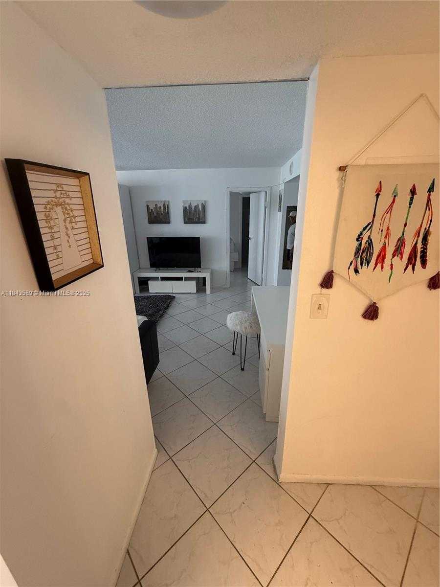 Small Image of 231 174TH ST #1611, Sunny Isles Beach Number 24